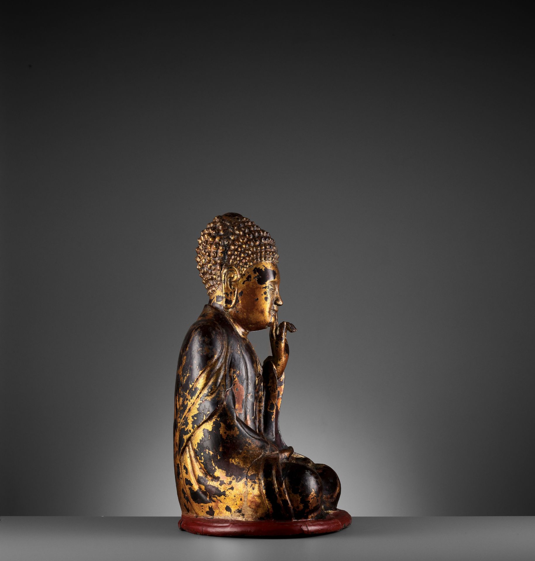 A VIETNAMESE GILT-LACQUERED WOOD STATUE OF BUDDHA - Image 9 of 10