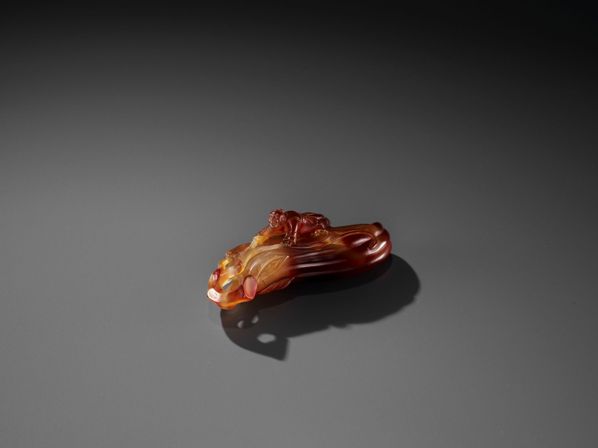 A FINE AGATE 'MELON AND BOY' GROUP, QING - Image 6 of 9