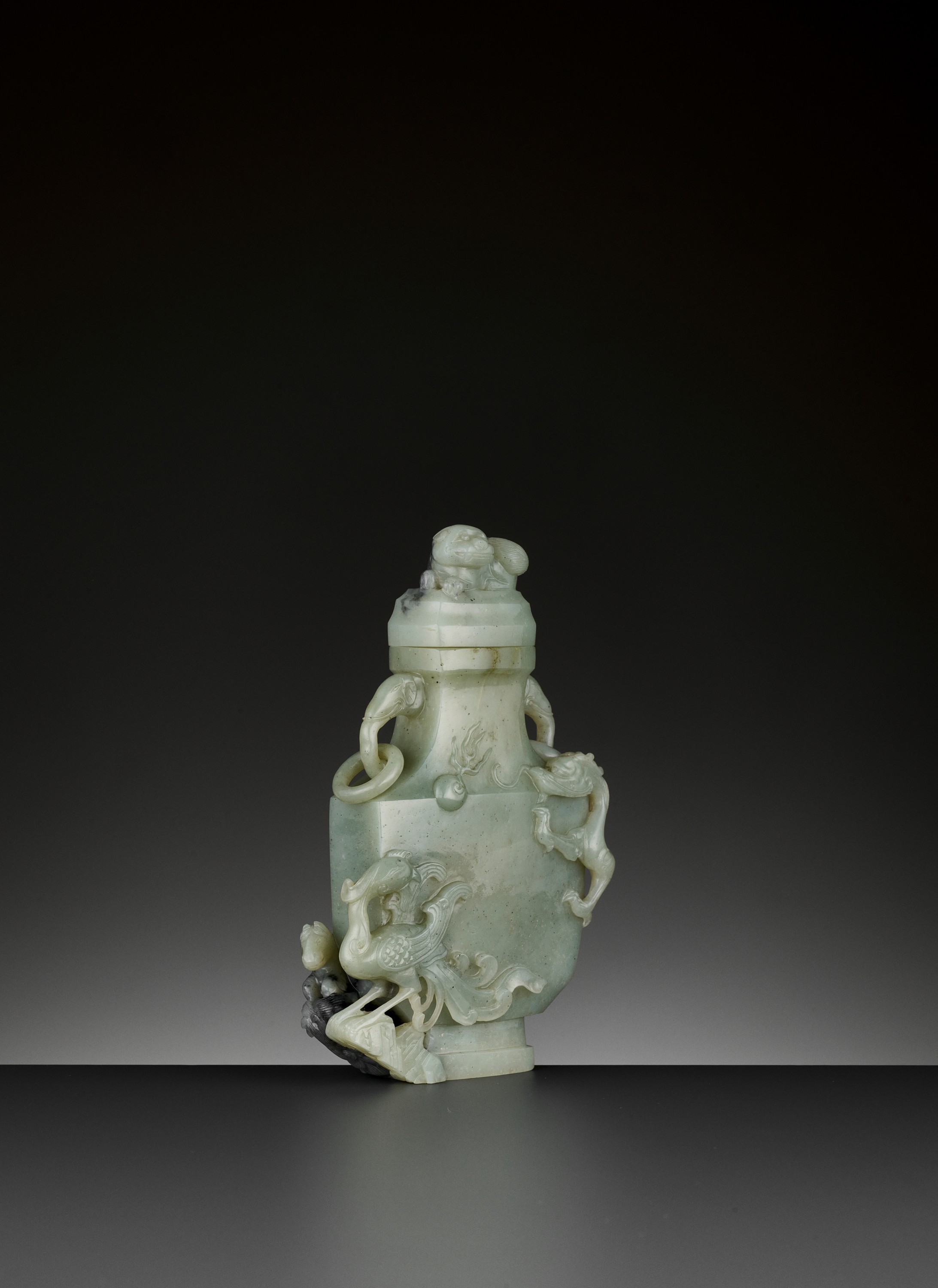 A CELADON AND GREY JADE BALUSTER VASE AND COVER, QING DYNASTY - Image 9 of 15