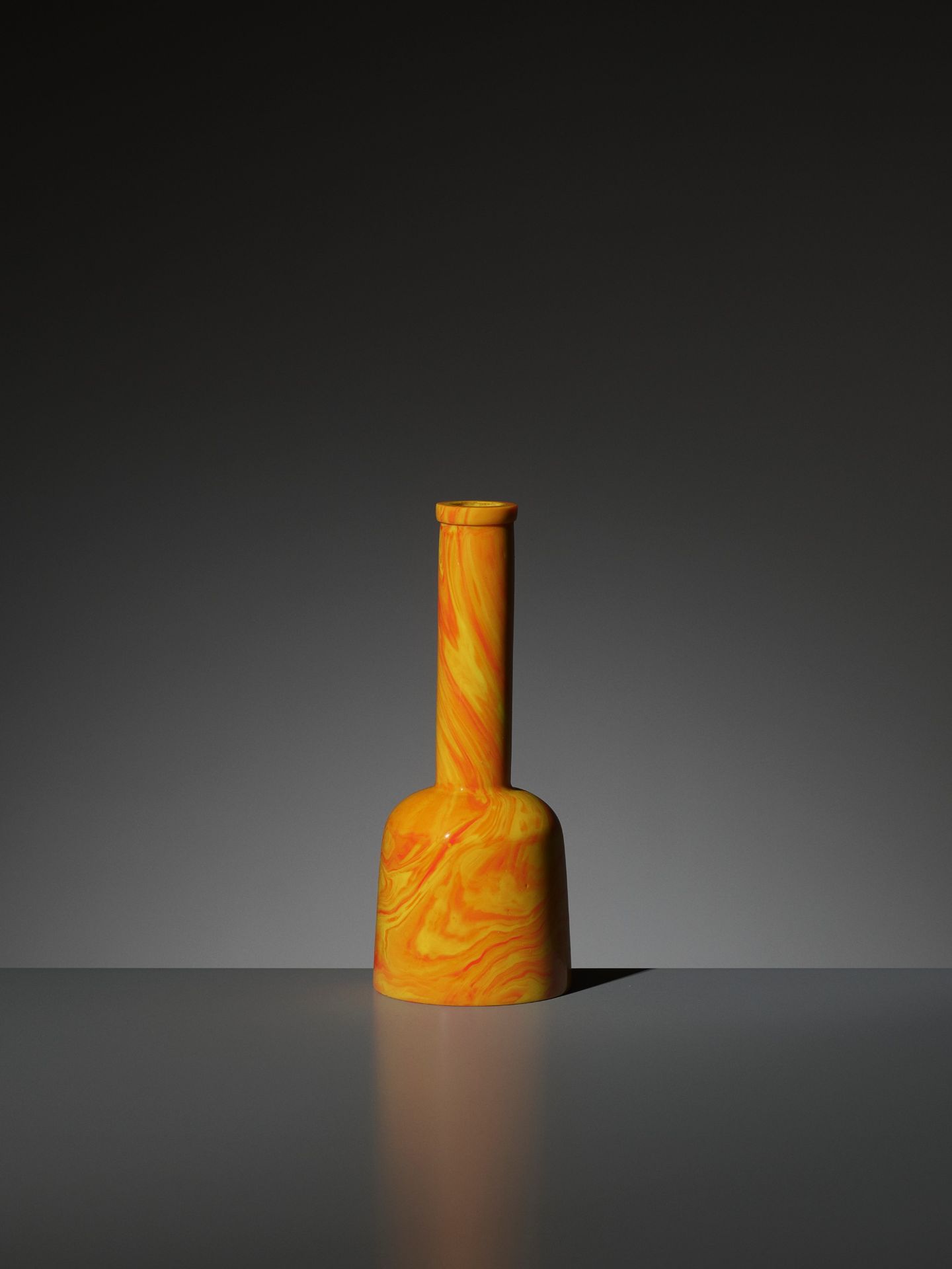 AN IMPERIAL 'REALGAR' GLASS MALLET VASE, QIANLONG MARK AND PERIOD - Image 5 of 9