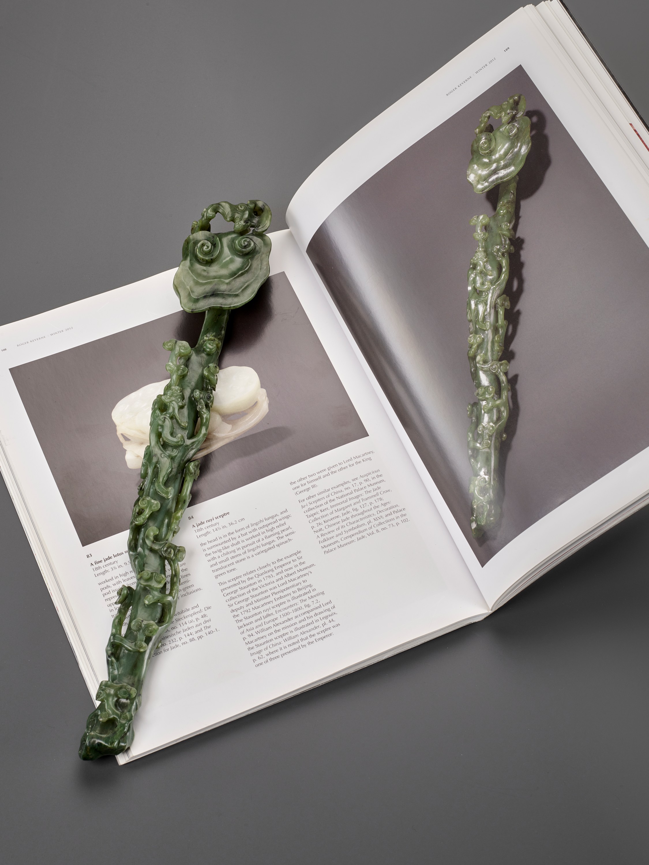 A SPINACH-GREEN JADE RUYI SCEPTER, MID-QING - Image 2 of 15
