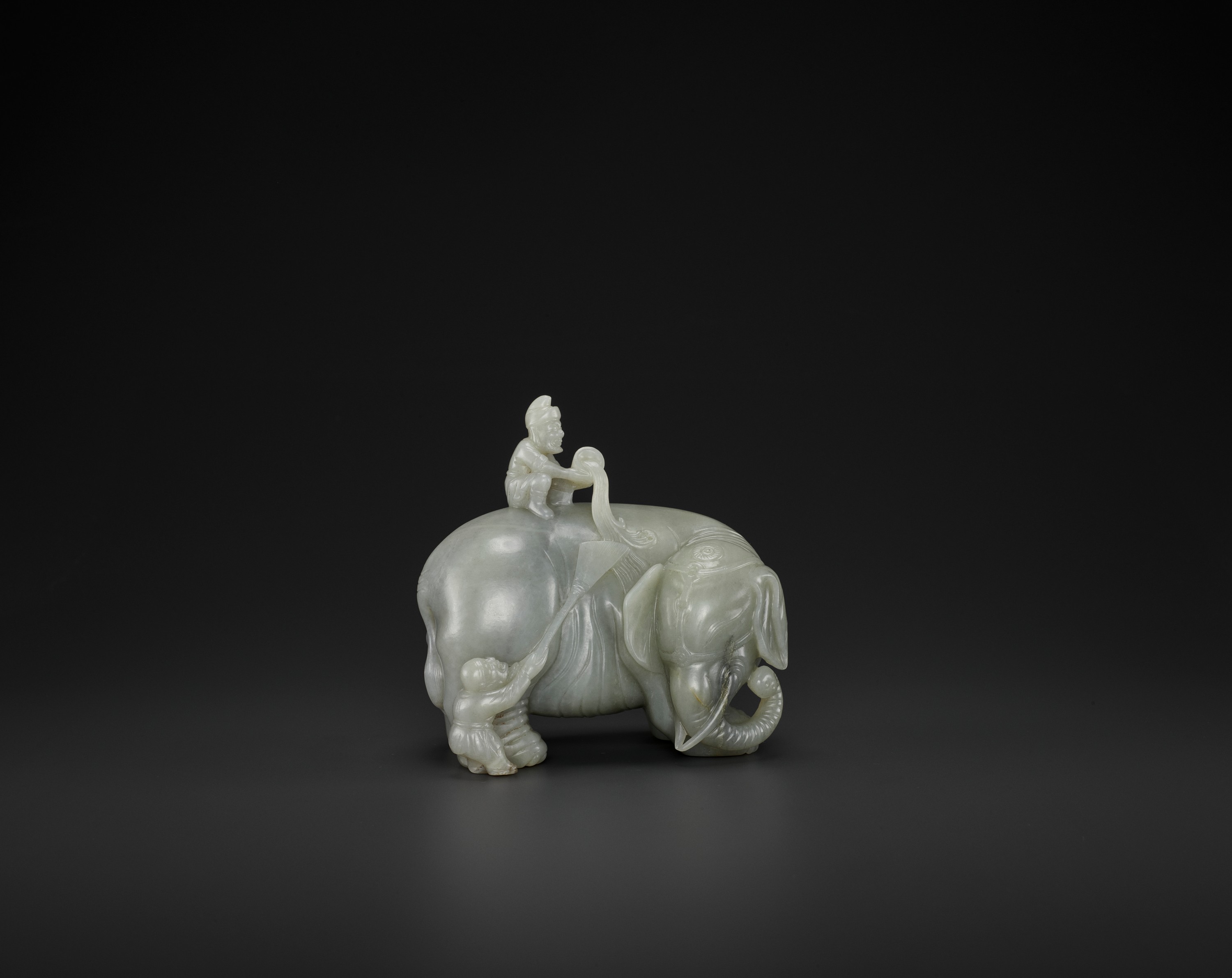 A CELADON JADE 'WASHING THE ELEPHANT' CARVING, QING - Image 4 of 12