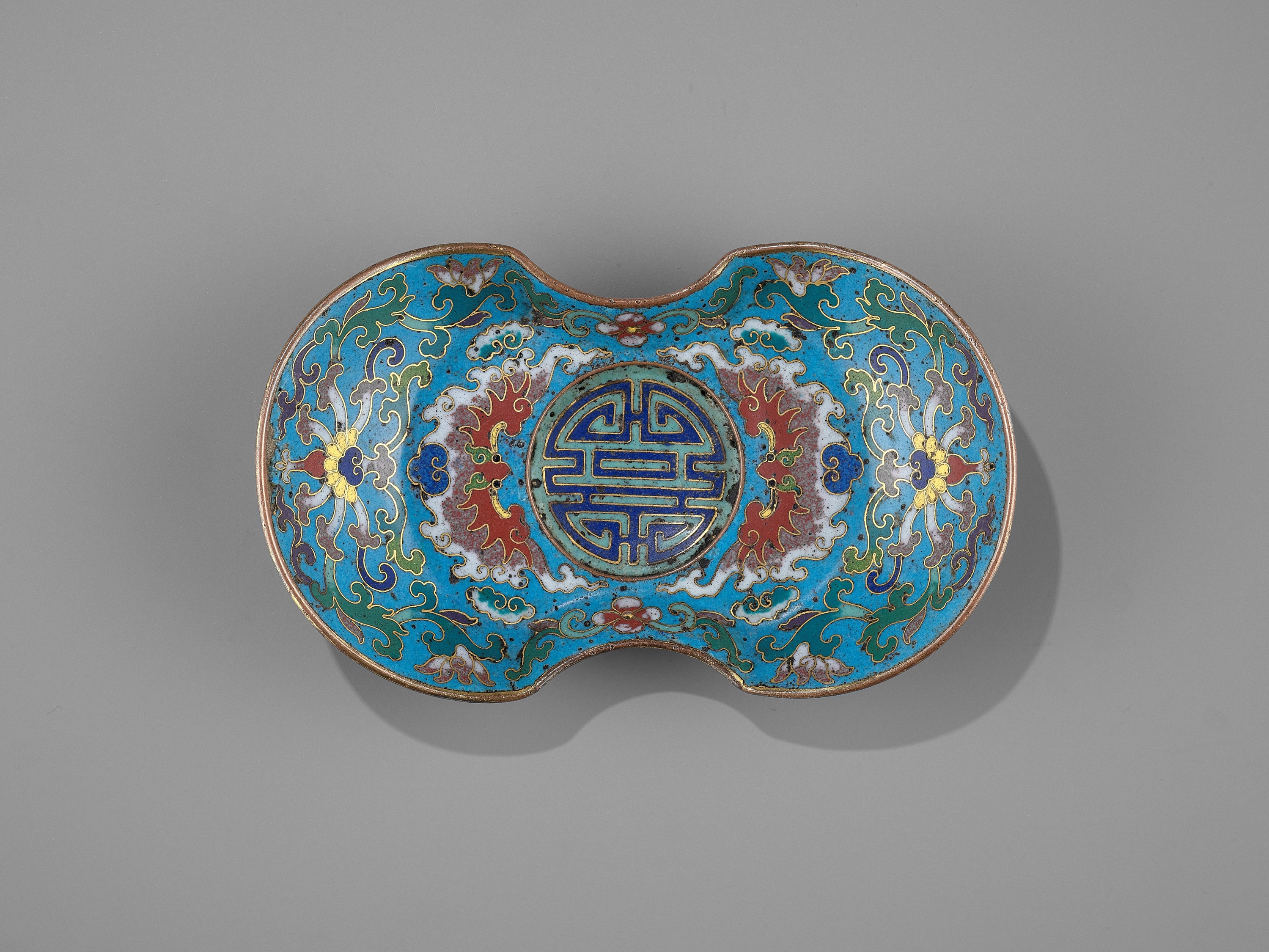 A CLOISONNE AND GILT-BRONZE 'DOUBLE HAPPINESS' CUP STAND, QIANLONG