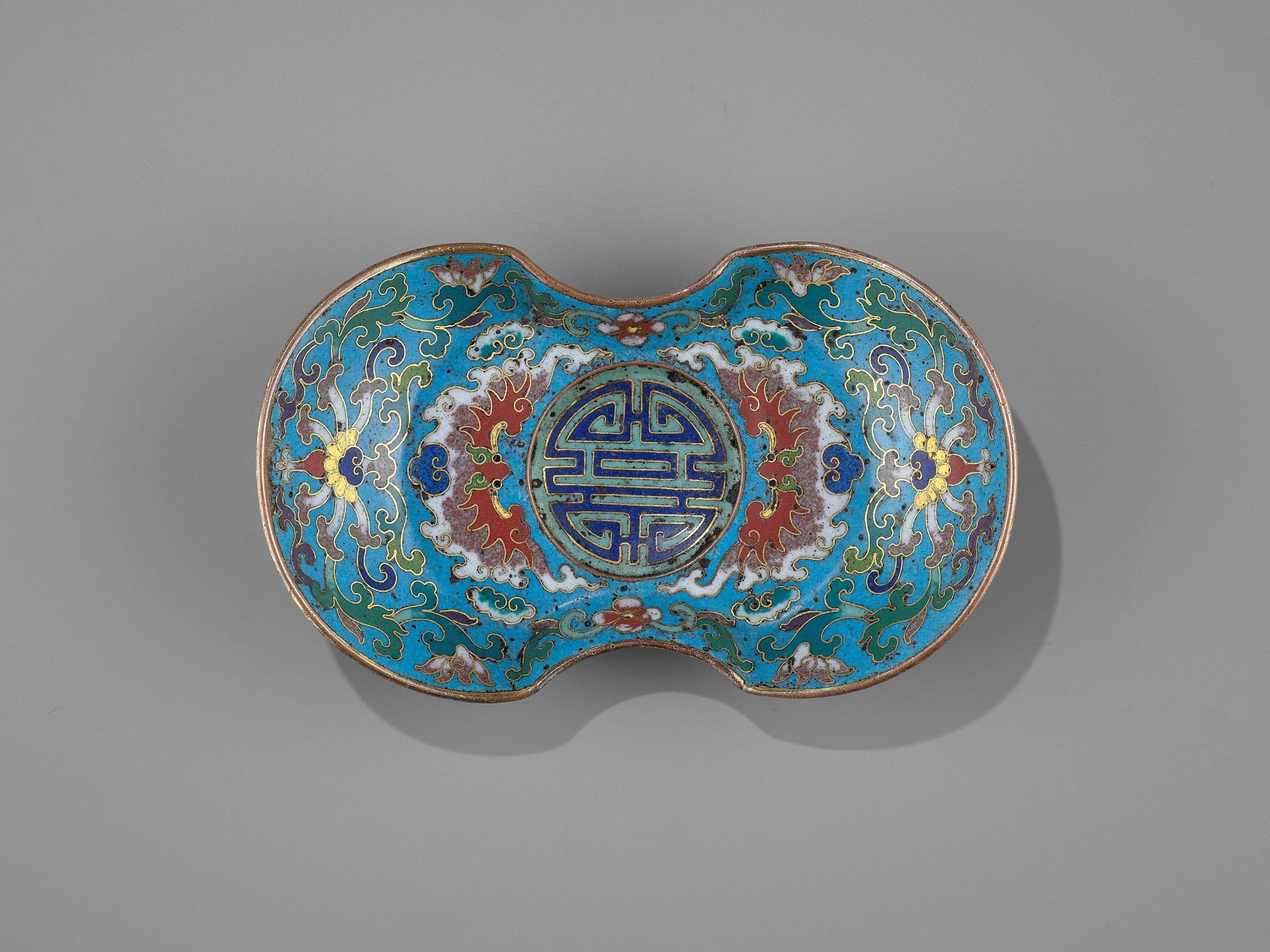 A CLOISONNE AND GILT-BRONZE 'DOUBLE HAPPINESS' CUP STAND, QIANLONG