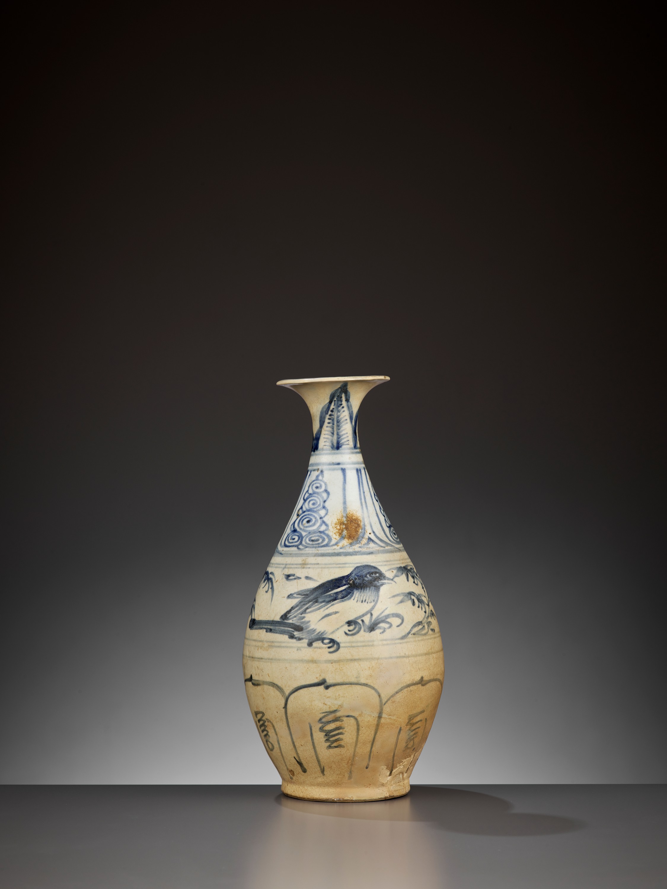 A BLUE AND WHITE BOTTLE, BINH TY BA, LE DYNASTY - Image 3 of 7