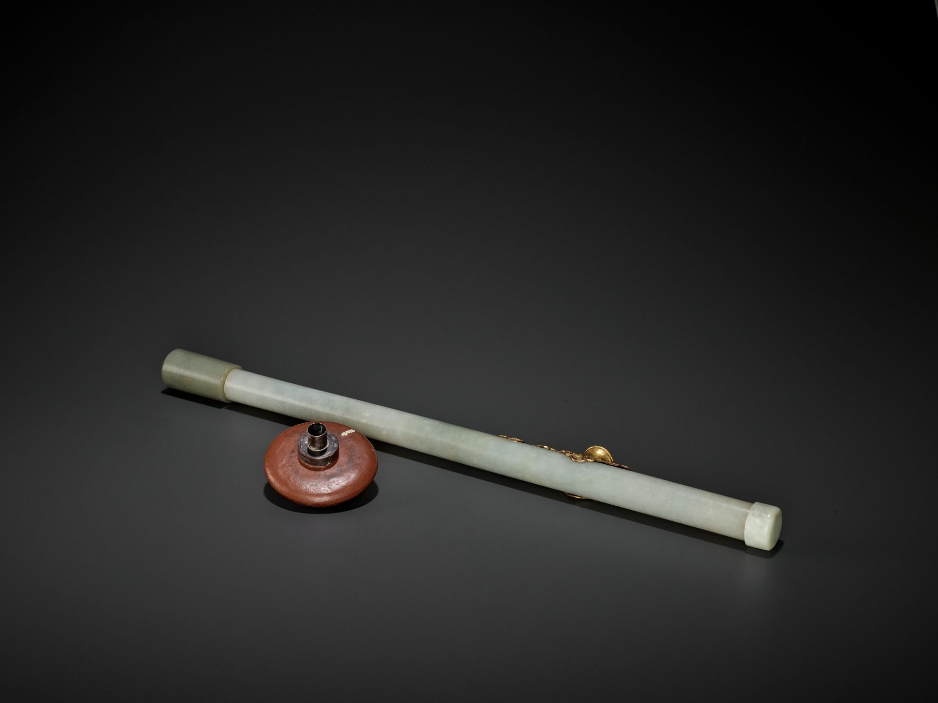 A JADE AND GILT-BRONZE 'WUFU' OPIUM PIPE, QING DYNASTY - Image 8 of 9