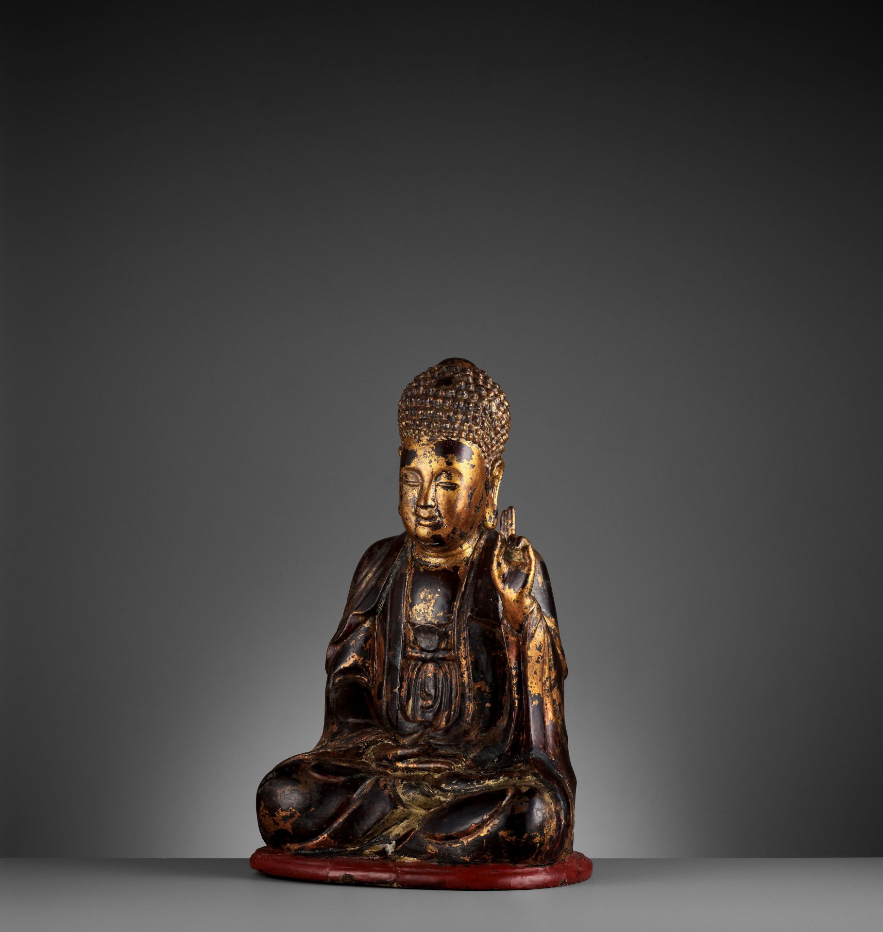 A VIETNAMESE GILT-LACQUERED WOOD STATUE OF BUDDHA - Image 5 of 10