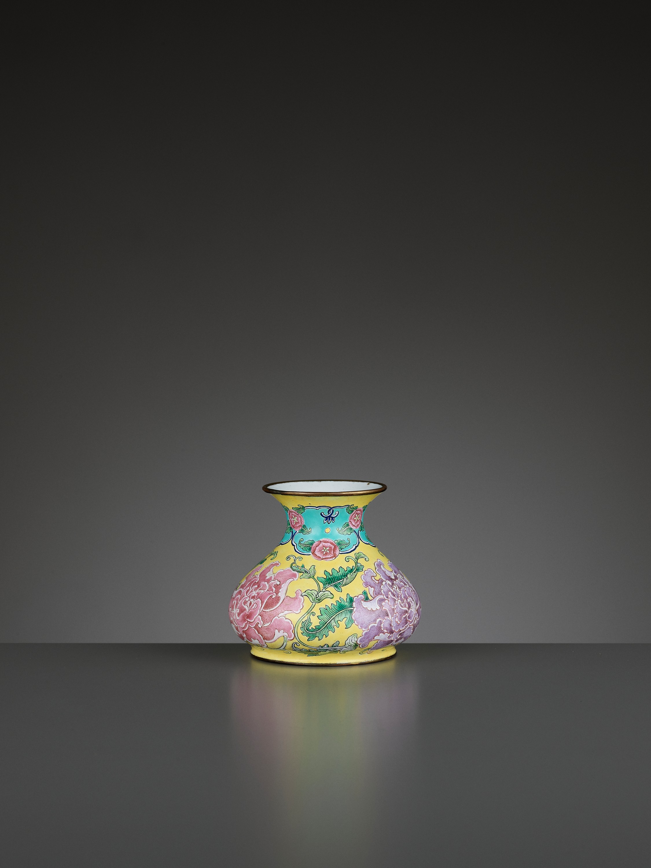 A BEIJING ENAMEL ON COPPER 'PEONIES' WATER POT, QIANLONG MARK AND PERIOD - Image 4 of 11