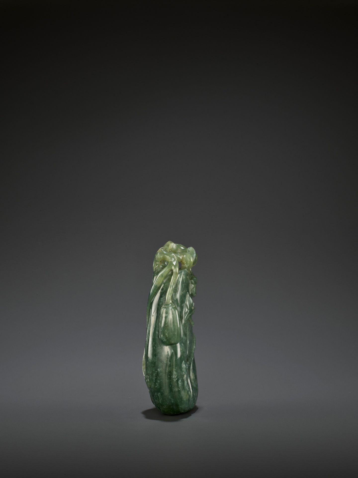 A DARK GREEN JADEITE 'MELON' SOLIFLORE VASE, QING - Bild 7 aus 9