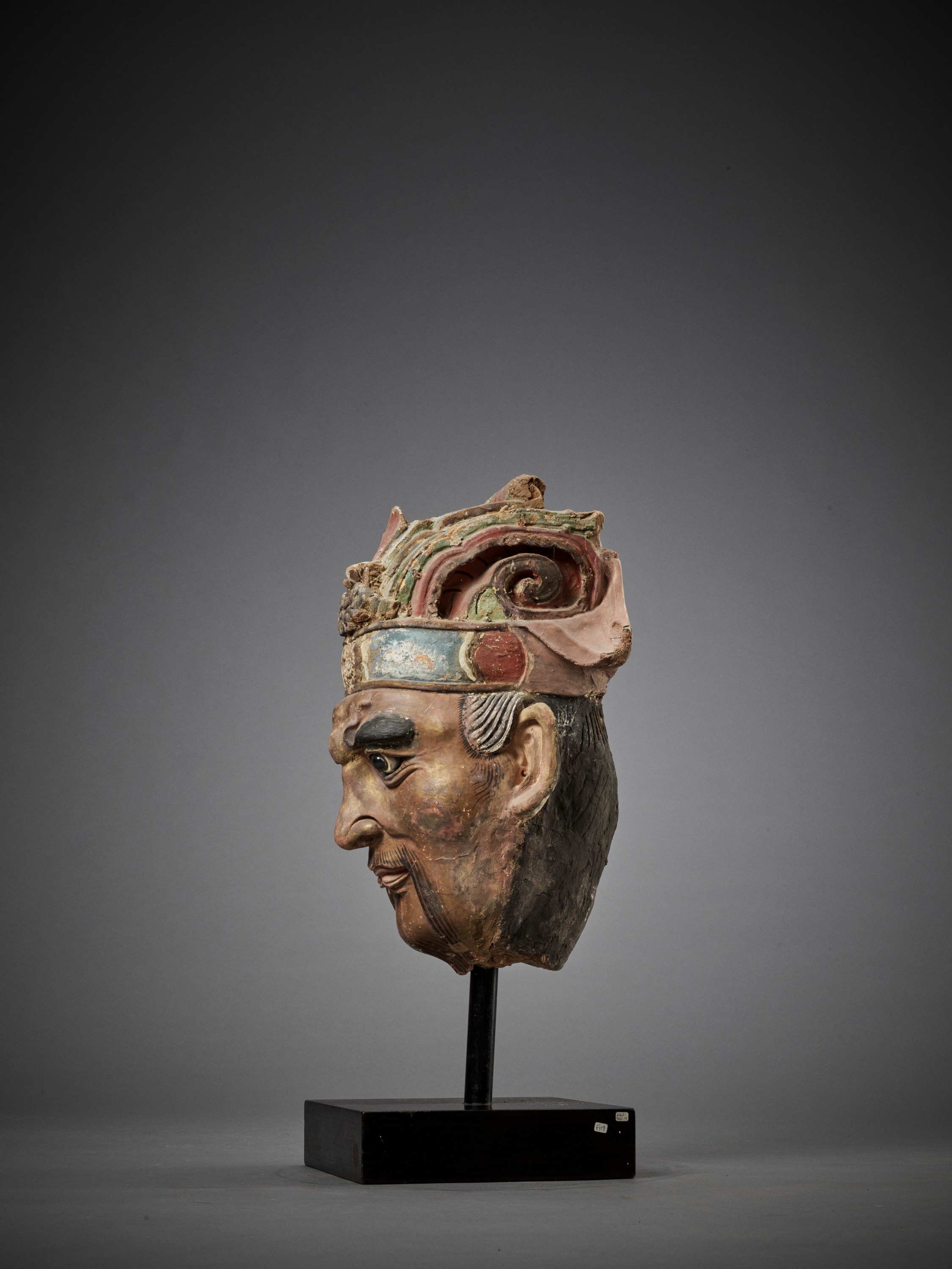 A LARGE PAINTED STUCCO HEAD OF A GUARDIAN KING, SONG TO MING DYNASTY - Image 7 of 11