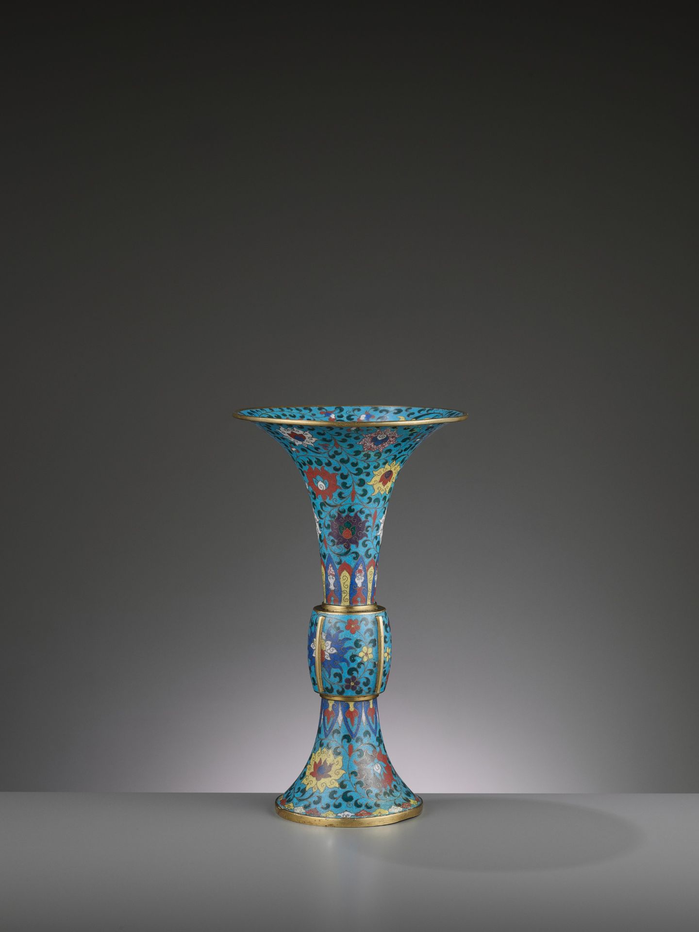A LARGE CLOISONNE AND GILT-BRONZE GU, QING DYNASTY - Image 4 of 6