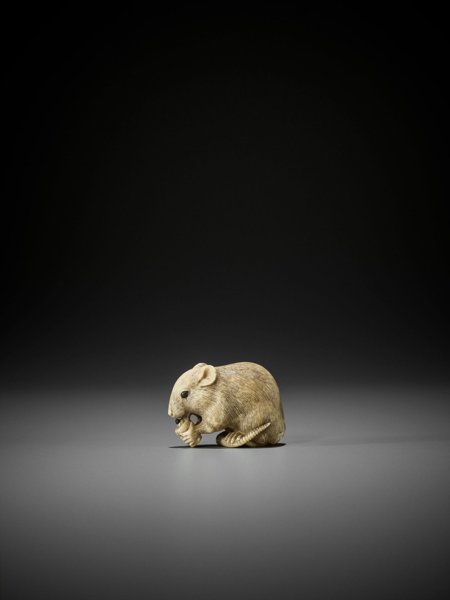 OKATORI: A SUPERB IVORY NETSUKE OF A RAT EATING A CANDLE - Image 5 of 13