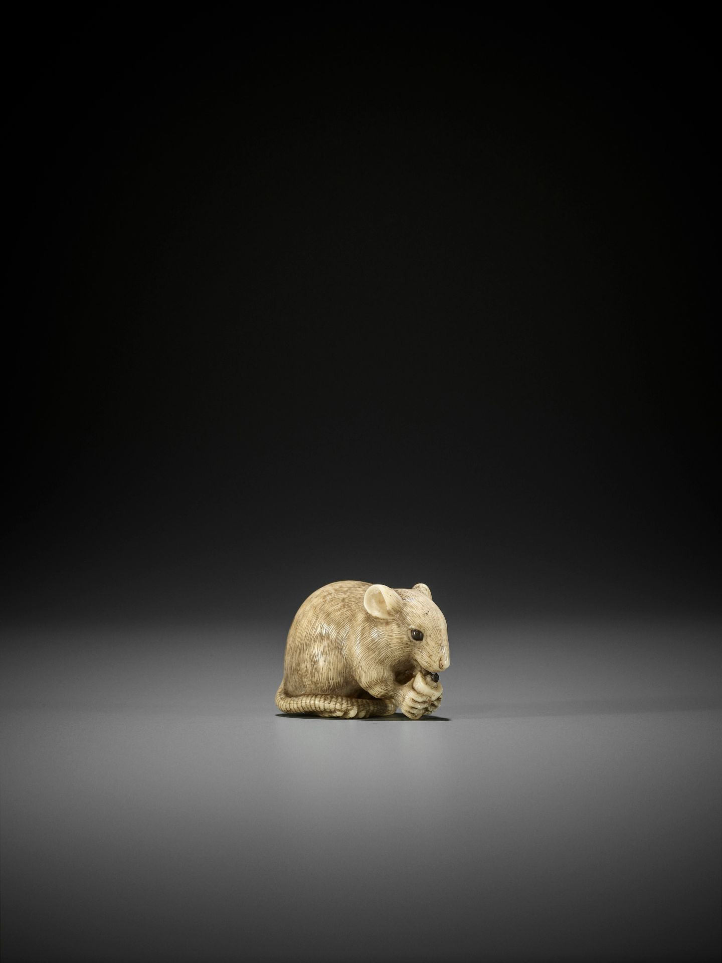 OKATORI: A SUPERB IVORY NETSUKE OF A RAT EATING A CANDLE - Image 7 of 13