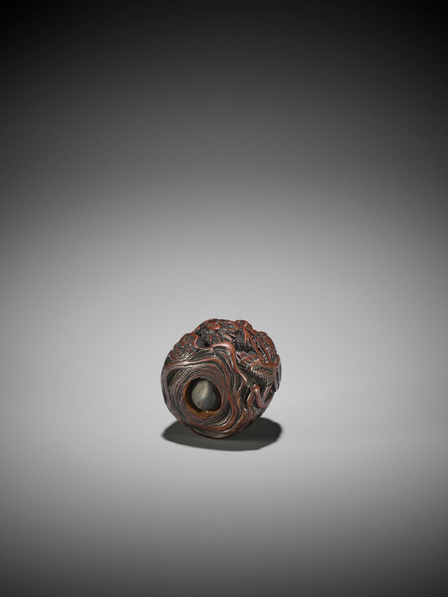 A POWERFUL WOOD NETSUKE OF A COILED DRAGON - Image 8 of 8
