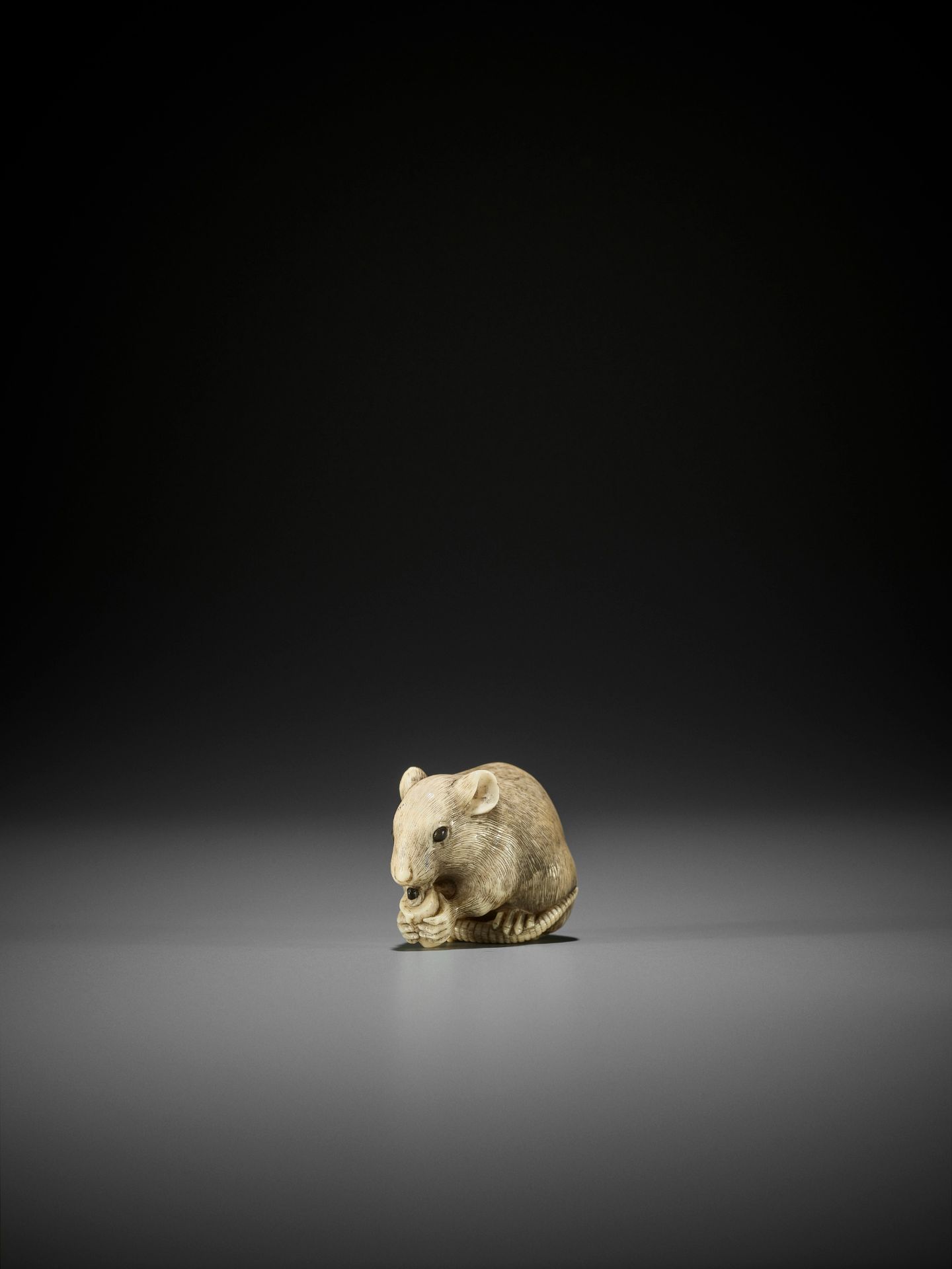 OKATORI: A SUPERB IVORY NETSUKE OF A RAT EATING A CANDLE - Image 6 of 13