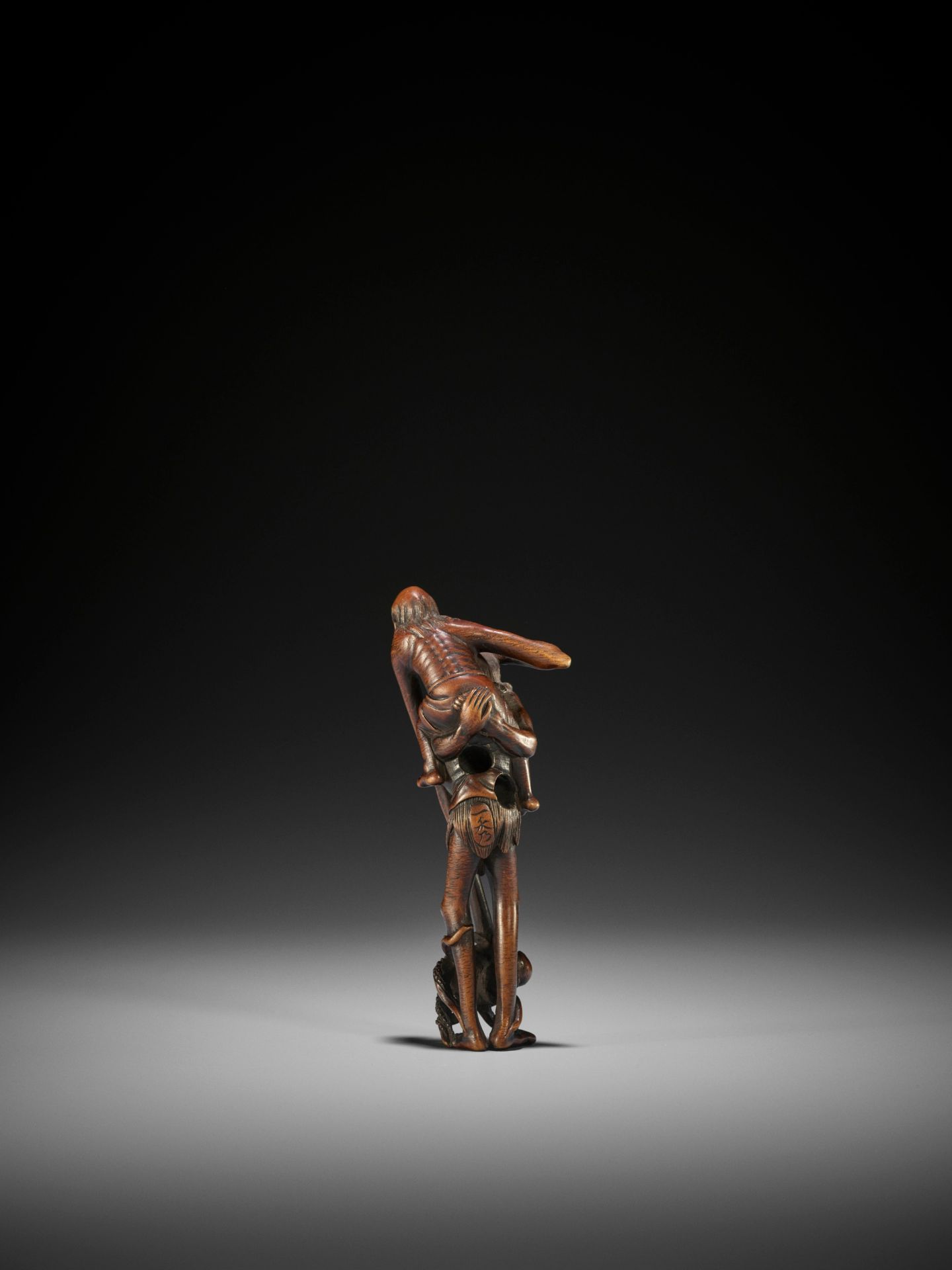 KAZUHIDE: A TALL WOOD NETSUKE OF ASHINAGA AND TENAGA - Image 2 of 8