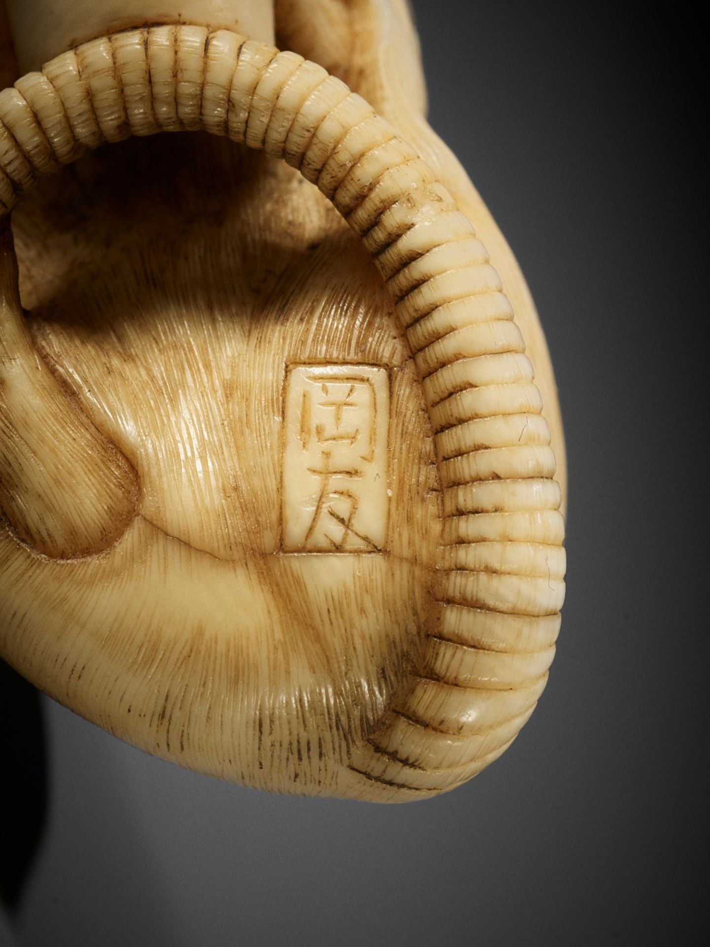 OKATOMO: A FINE IVORY NETSUKE OF A RAT WITH CANDLE - Image 11 of 11