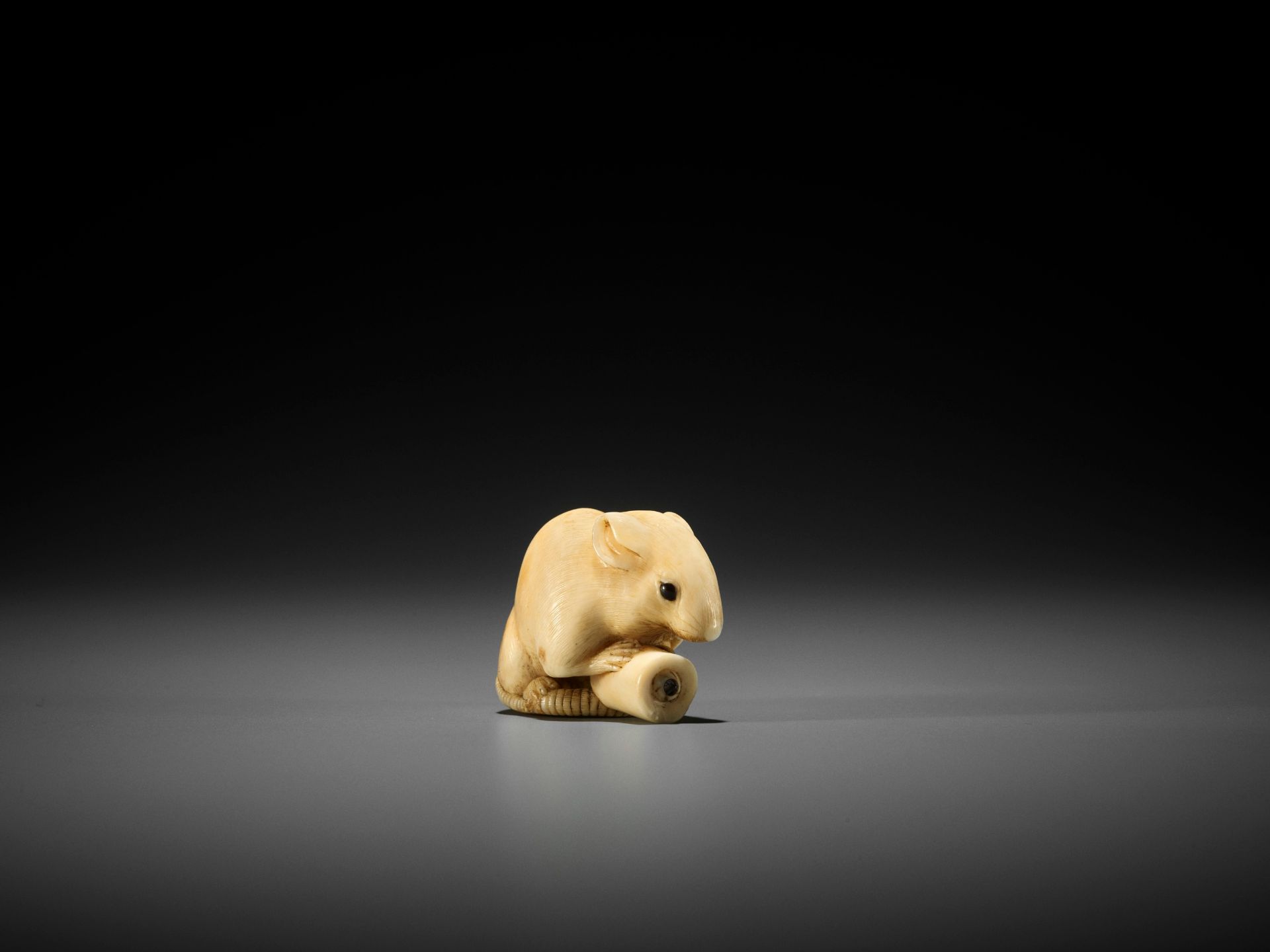 OKATOMO: A FINE IVORY NETSUKE OF A RAT WITH CANDLE - Image 6 of 11