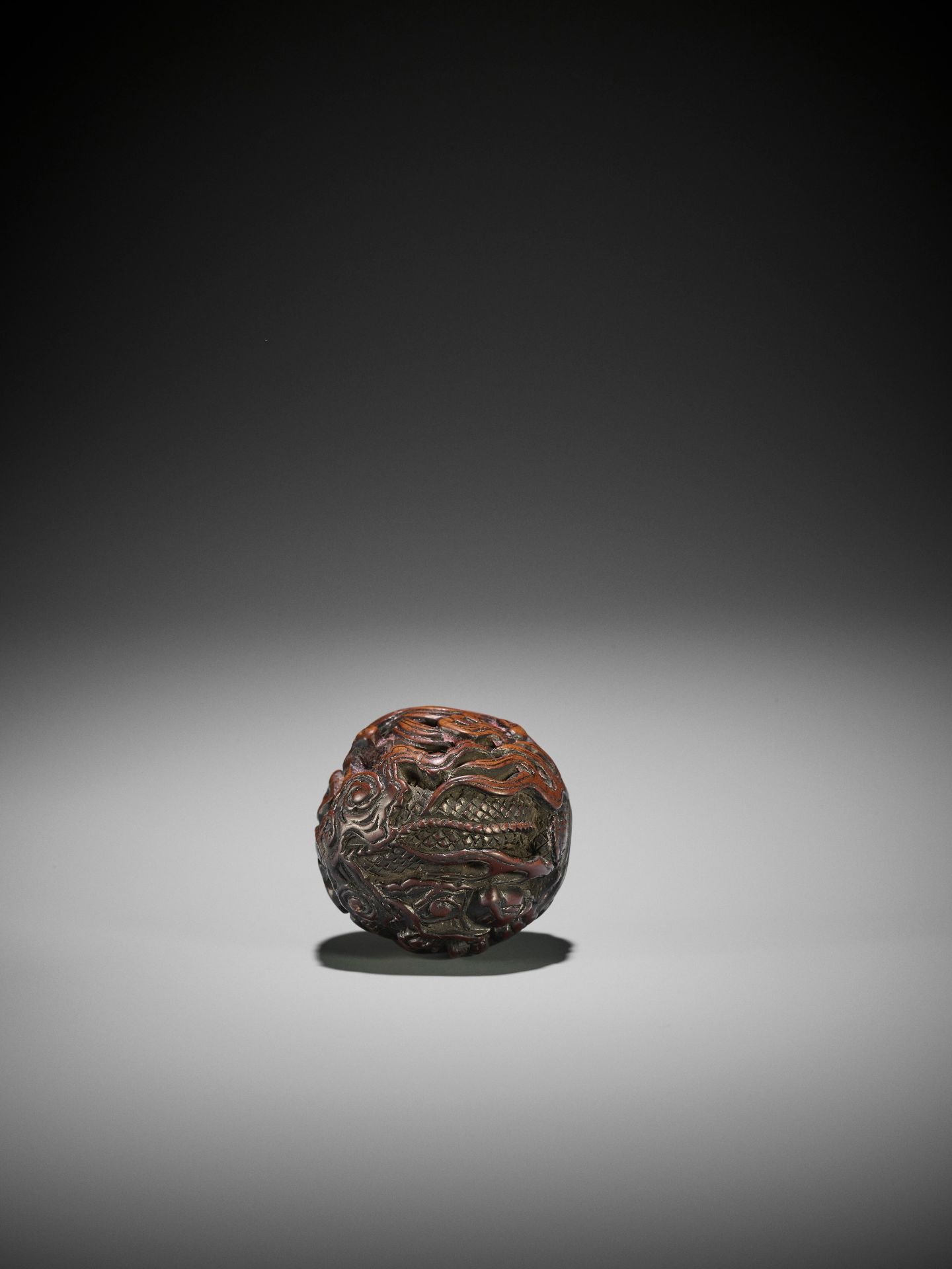 A POWERFUL WOOD NETSUKE OF A COILED DRAGON - Image 6 of 8