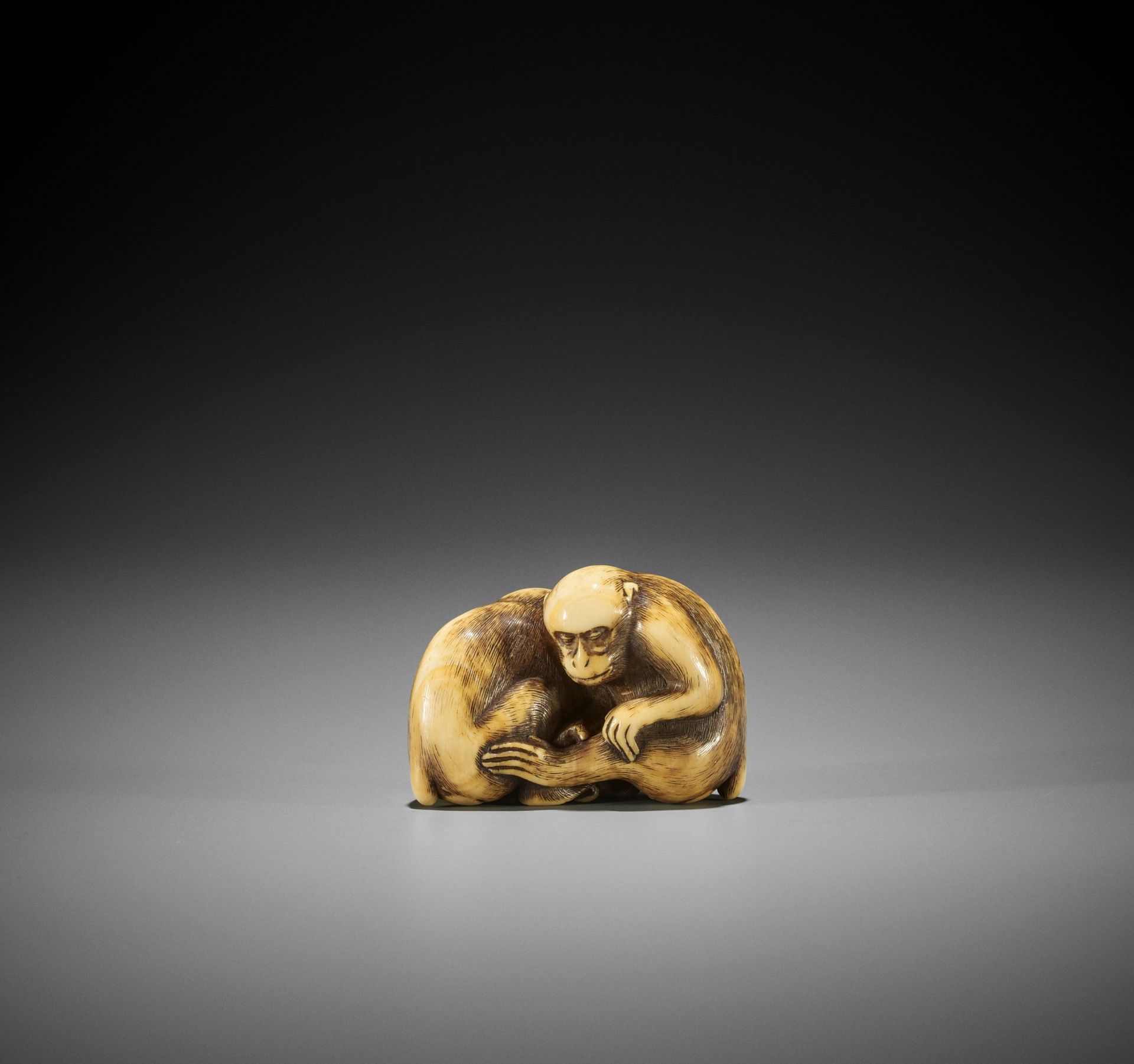 OKAKOTO: A SUPERB IVORY NETSUKE OF TWO MONKEYS - Image 19 of 19