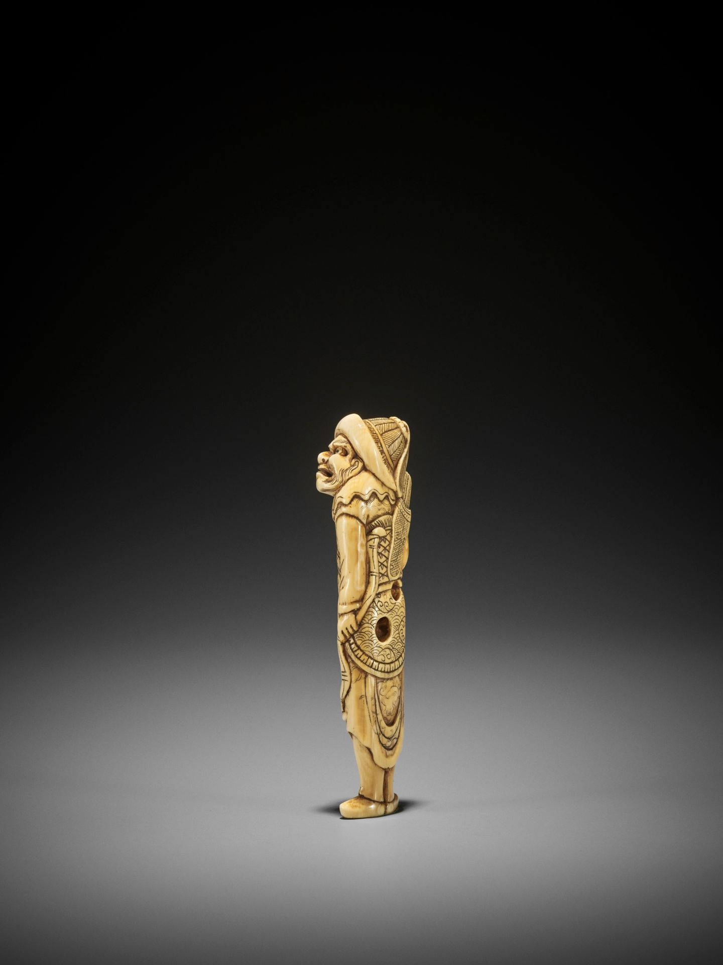 A TALL IVORY NETSUKE OF A TARTAR ARCHER - Image 6 of 10