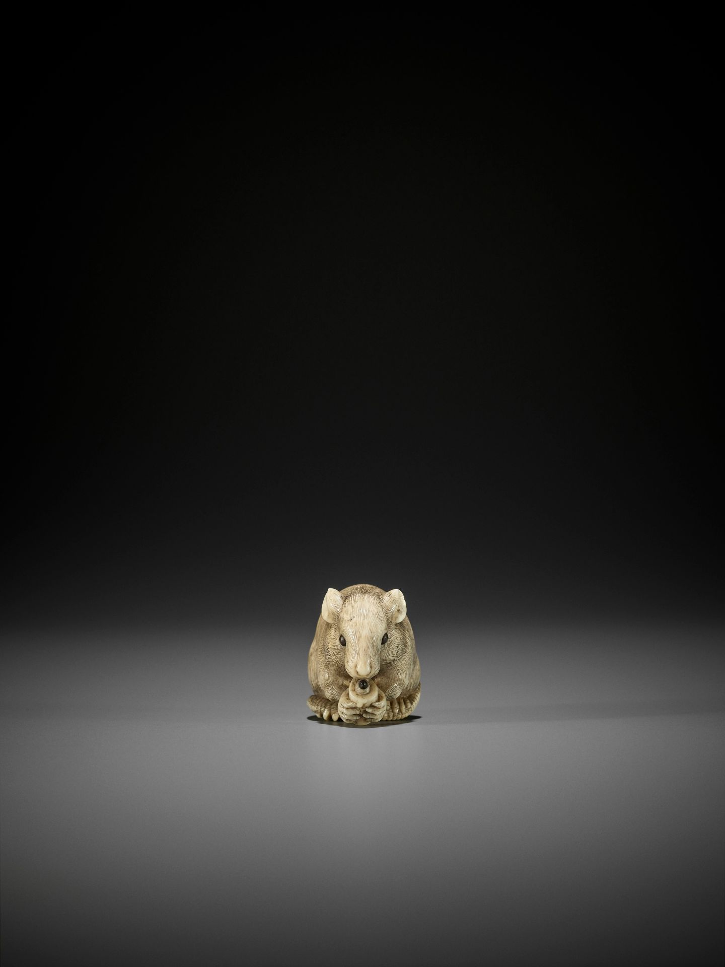 OKATORI: A SUPERB IVORY NETSUKE OF A RAT EATING A CANDLE - Image 2 of 13