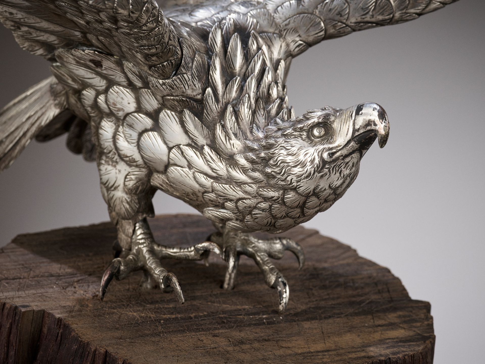 MASAMITSU: AN IMPRESSIVE SILVERED BRONZE OKIMONO OF AN EAGLE - Image 2 of 16