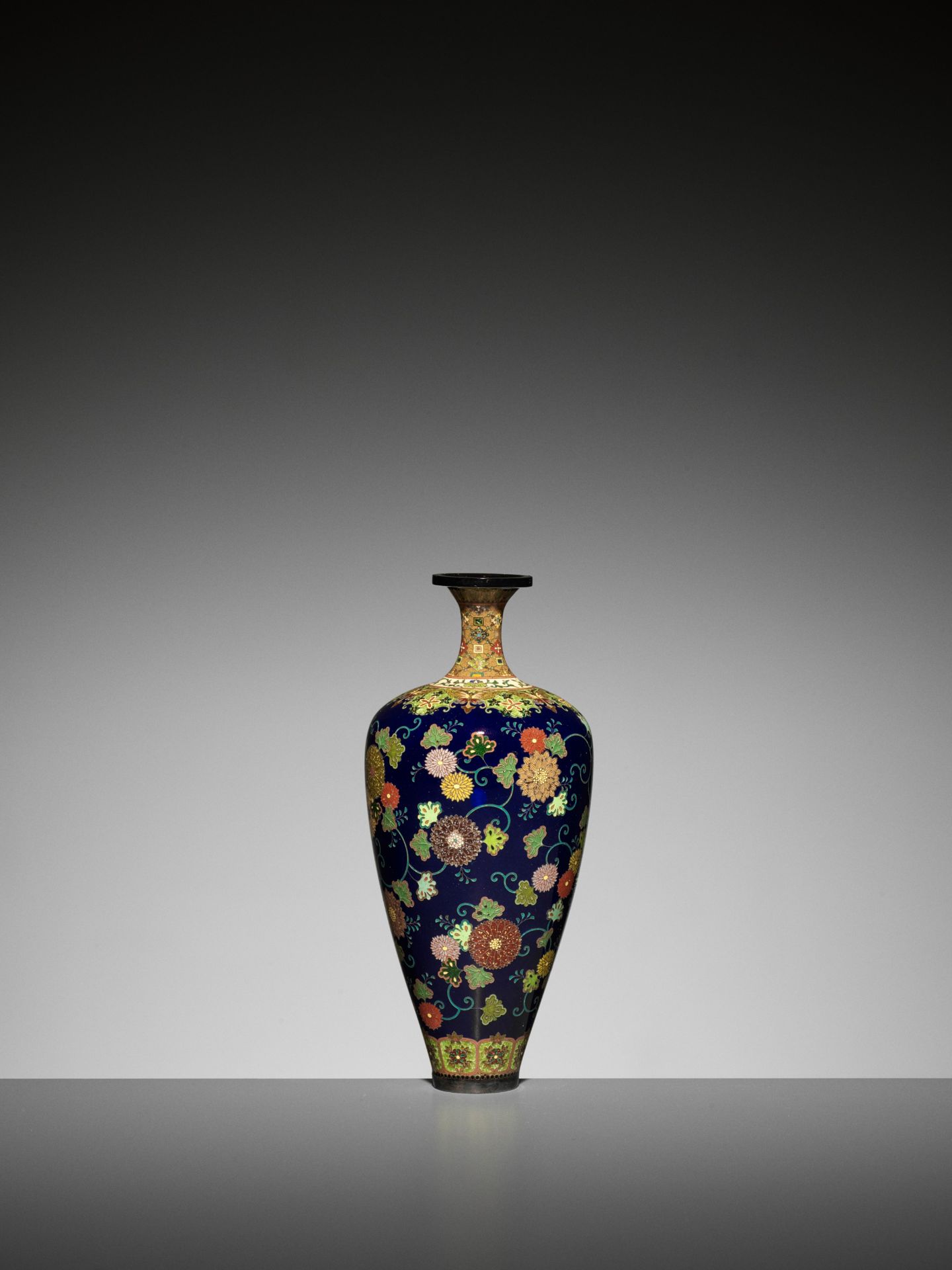 NAMIKAWA YASUYUKI: A FINE CLOISONNE ENAMEL VASE - Image 5 of 12