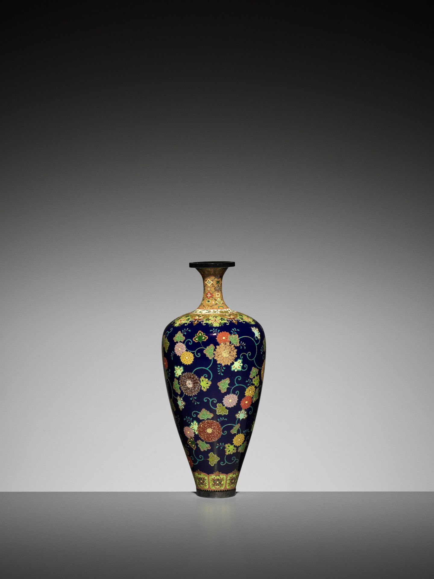 NAMIKAWA YASUYUKI: A FINE CLOISONNE ENAMEL VASE - Image 6 of 12