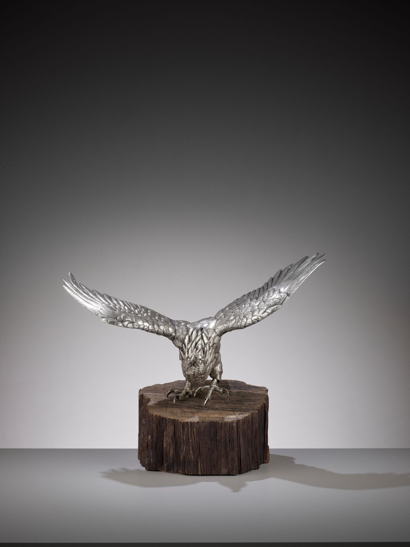 MASAMITSU: AN IMPRESSIVE SILVERED BRONZE OKIMONO OF AN EAGLE - Image 4 of 16