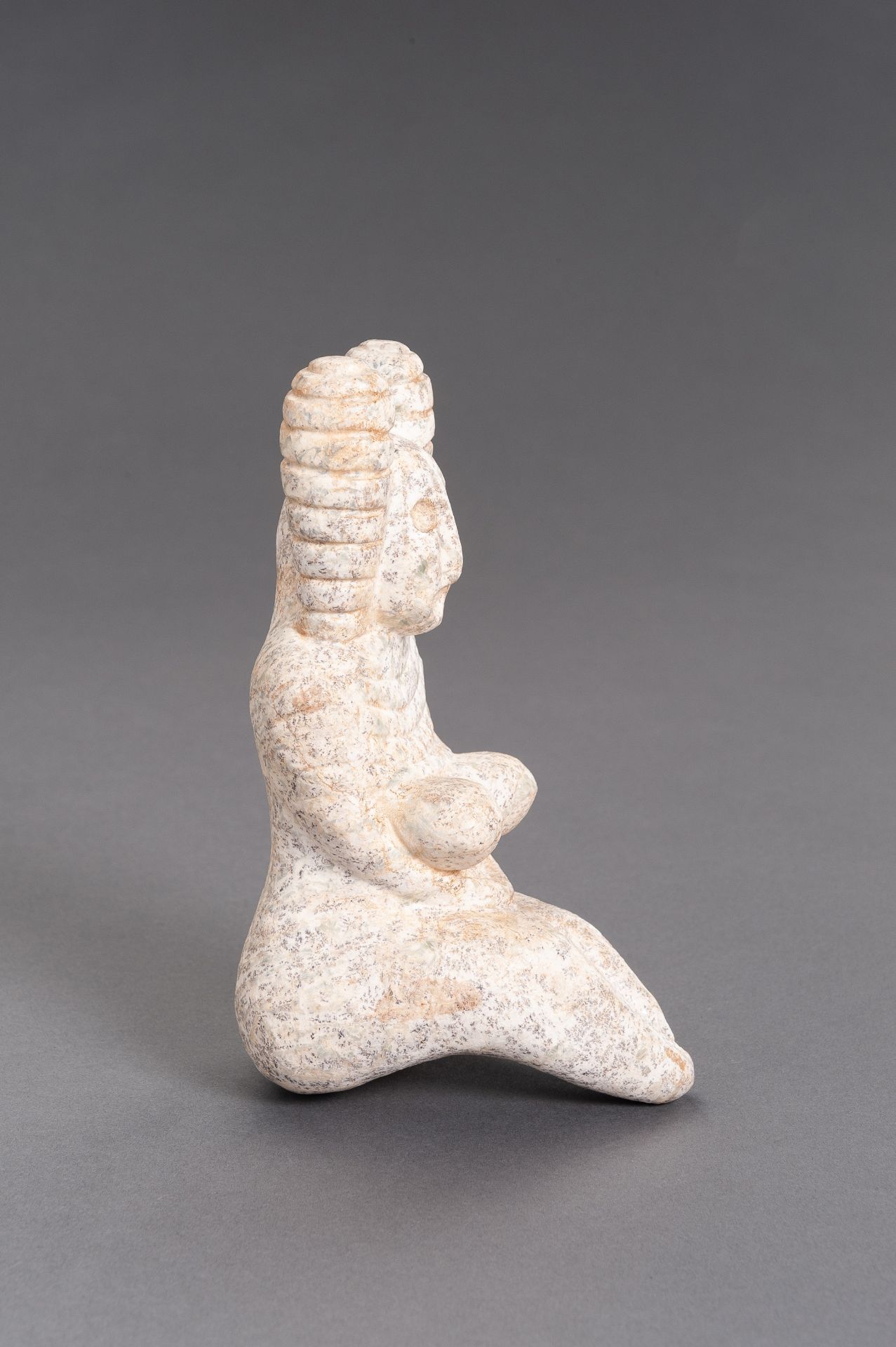 A STONE INDUS VALLEY STYLE FIGURE OF A FERTILITY GODDESS - Image 4 of 9