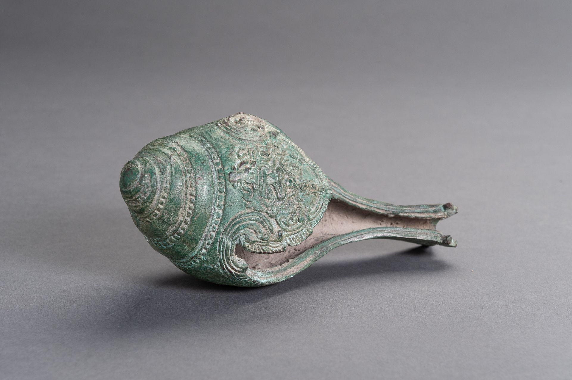 A BRONZE KHMER CONCH SHELL - Image 10 of 12