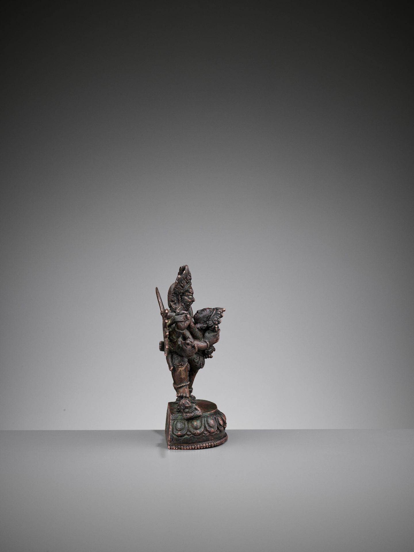 A SILVER-INLAID BRONZE FIGURE OF HERUKA AND CONSORT, QING - Image 3 of 6