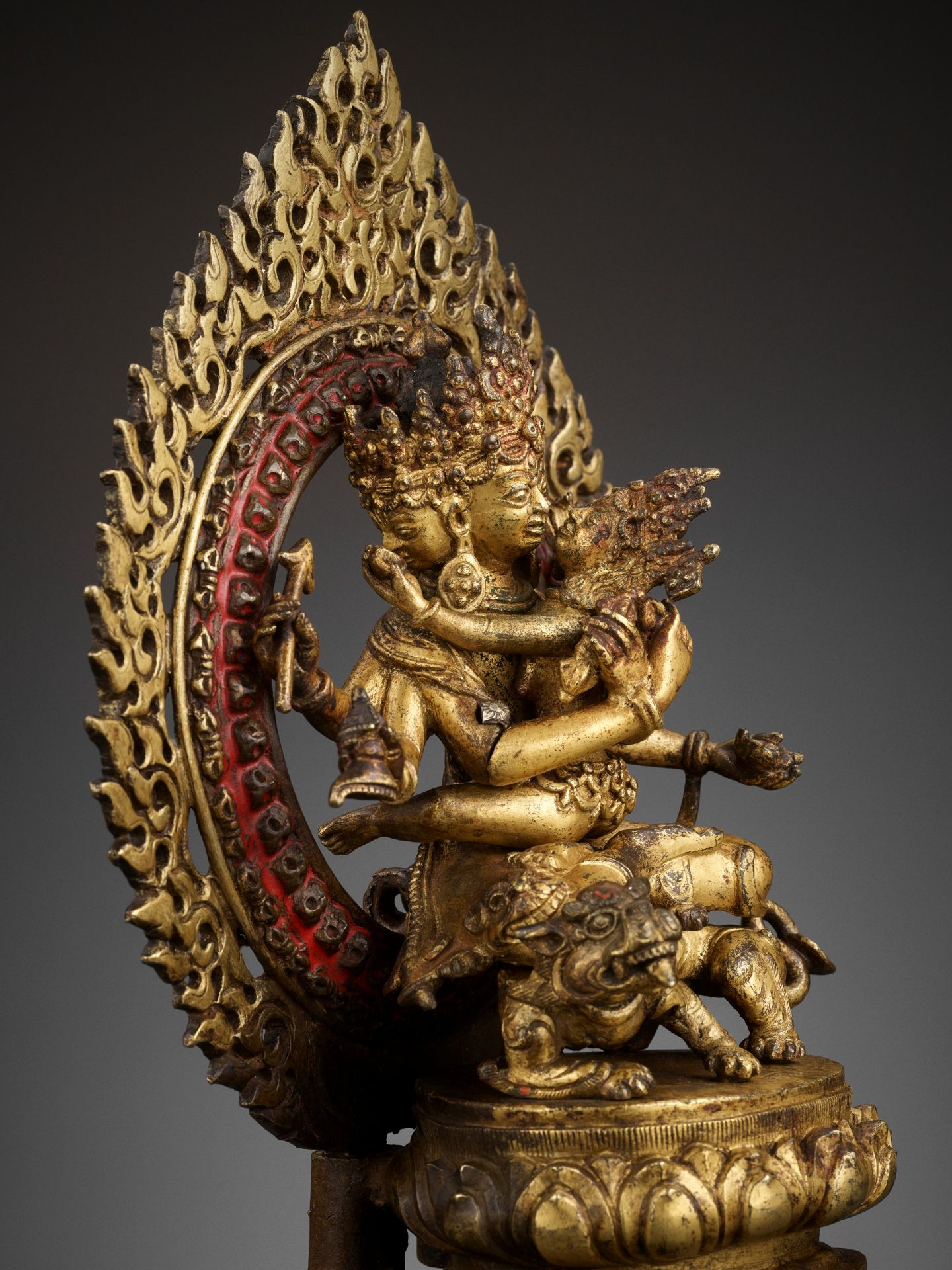 A GILT-BRONZE FIGURE OF GUHYASAMAJA IN A GILT-BRONZE SHRINE - Image 3 of 12