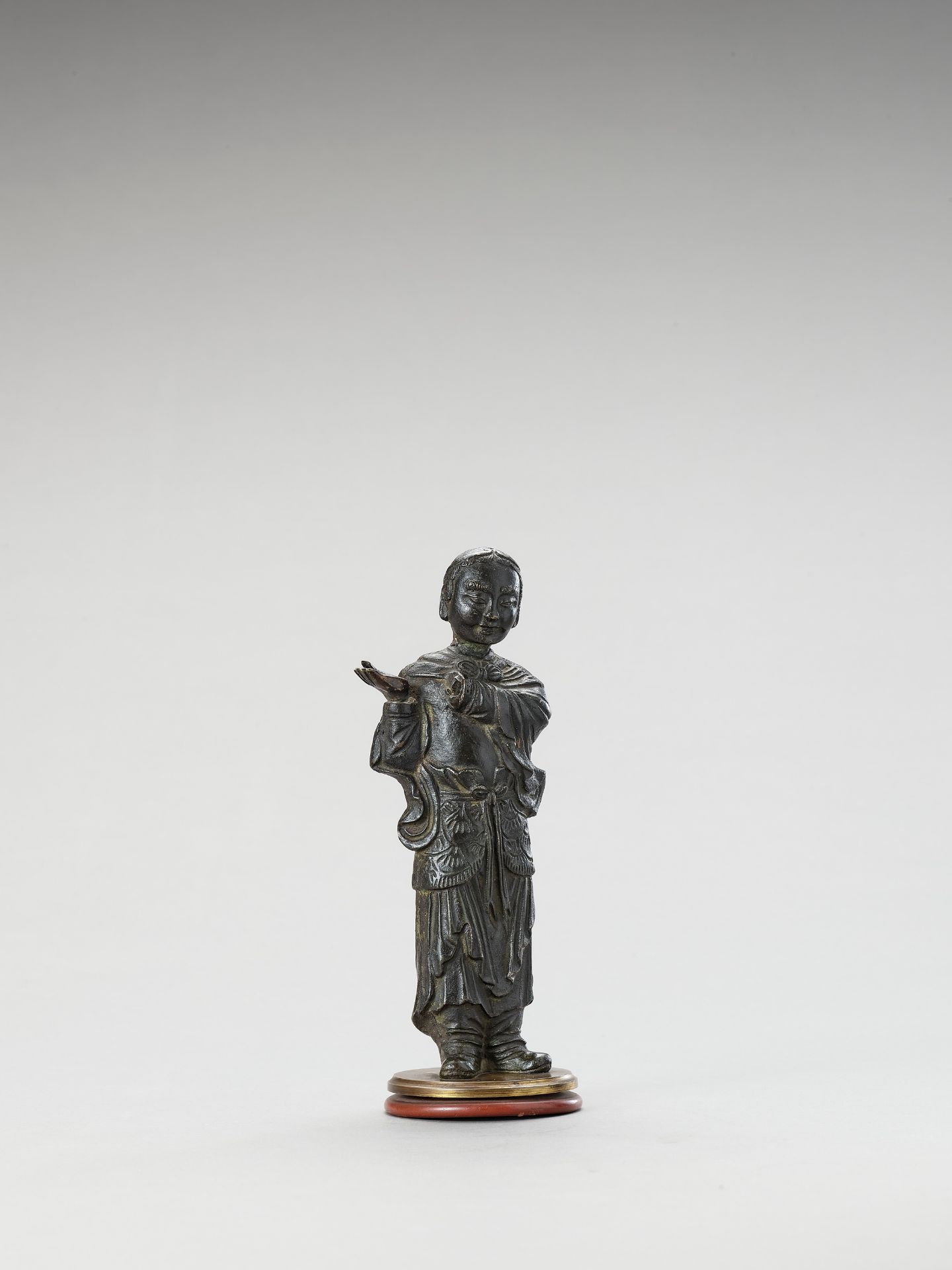 A BRONZE FIGURE OF A LUOHAN, MING - Image 4 of 5