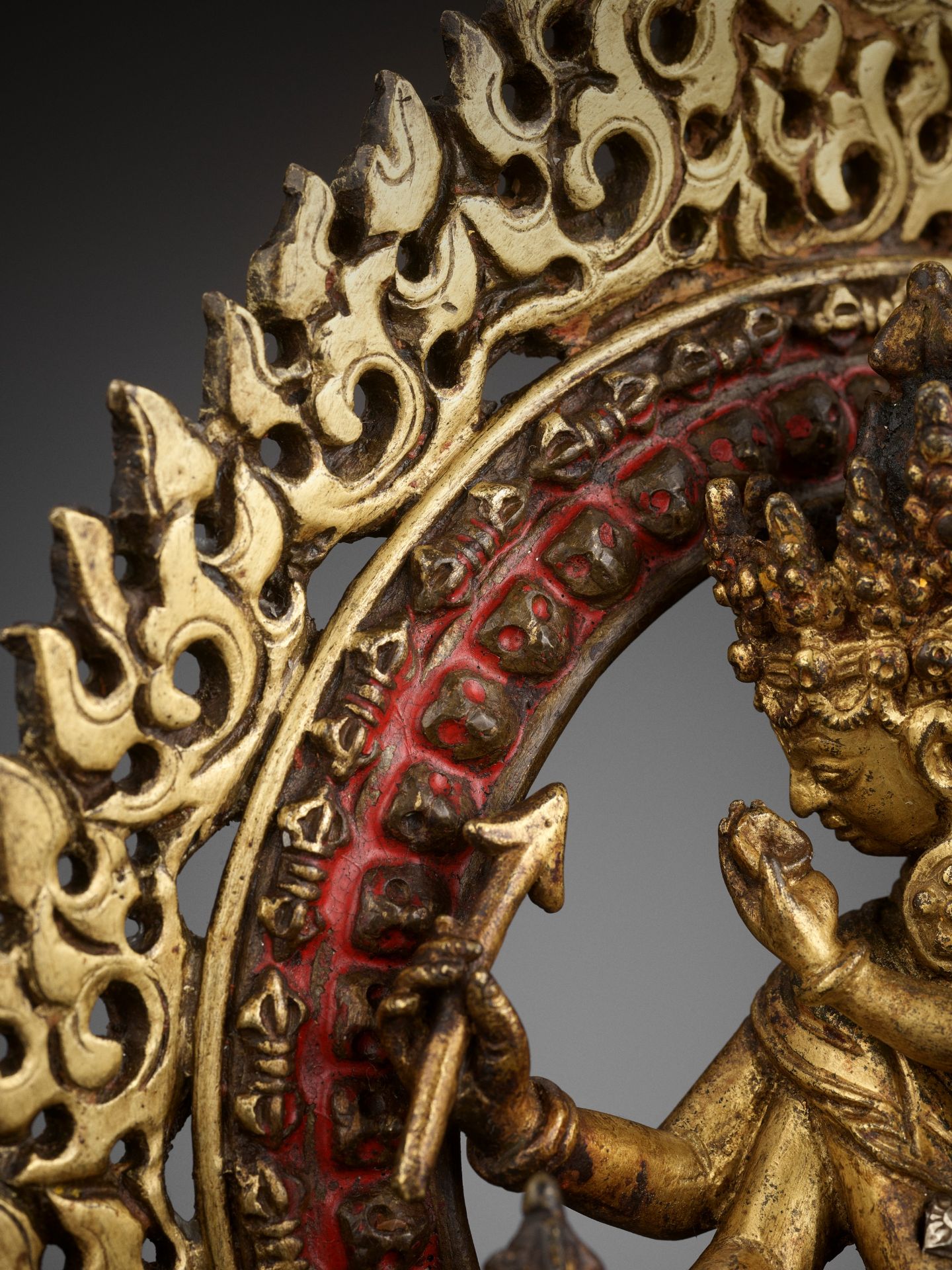 A GILT-BRONZE FIGURE OF GUHYASAMAJA IN A GILT-BRONZE SHRINE - Image 5 of 12