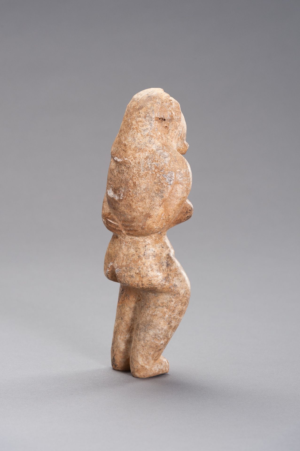 AN INDUS VALLEY STYLE STONE FIGURE OF A FERTILITY GODDESS - Image 4 of 9