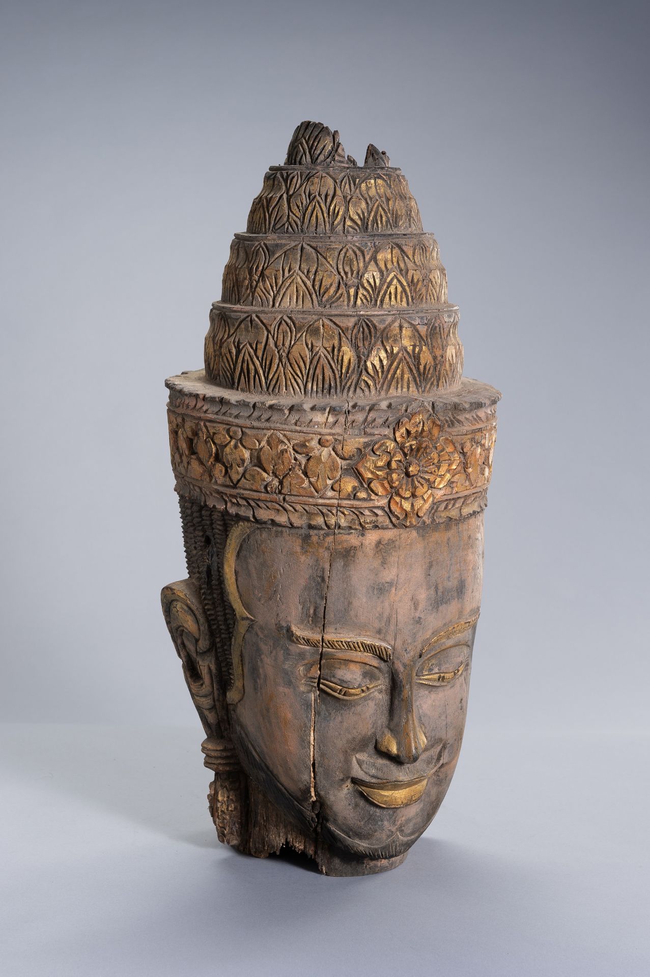 A LARGE WOOD HEAD OF BUDDHA - Image 4 of 7