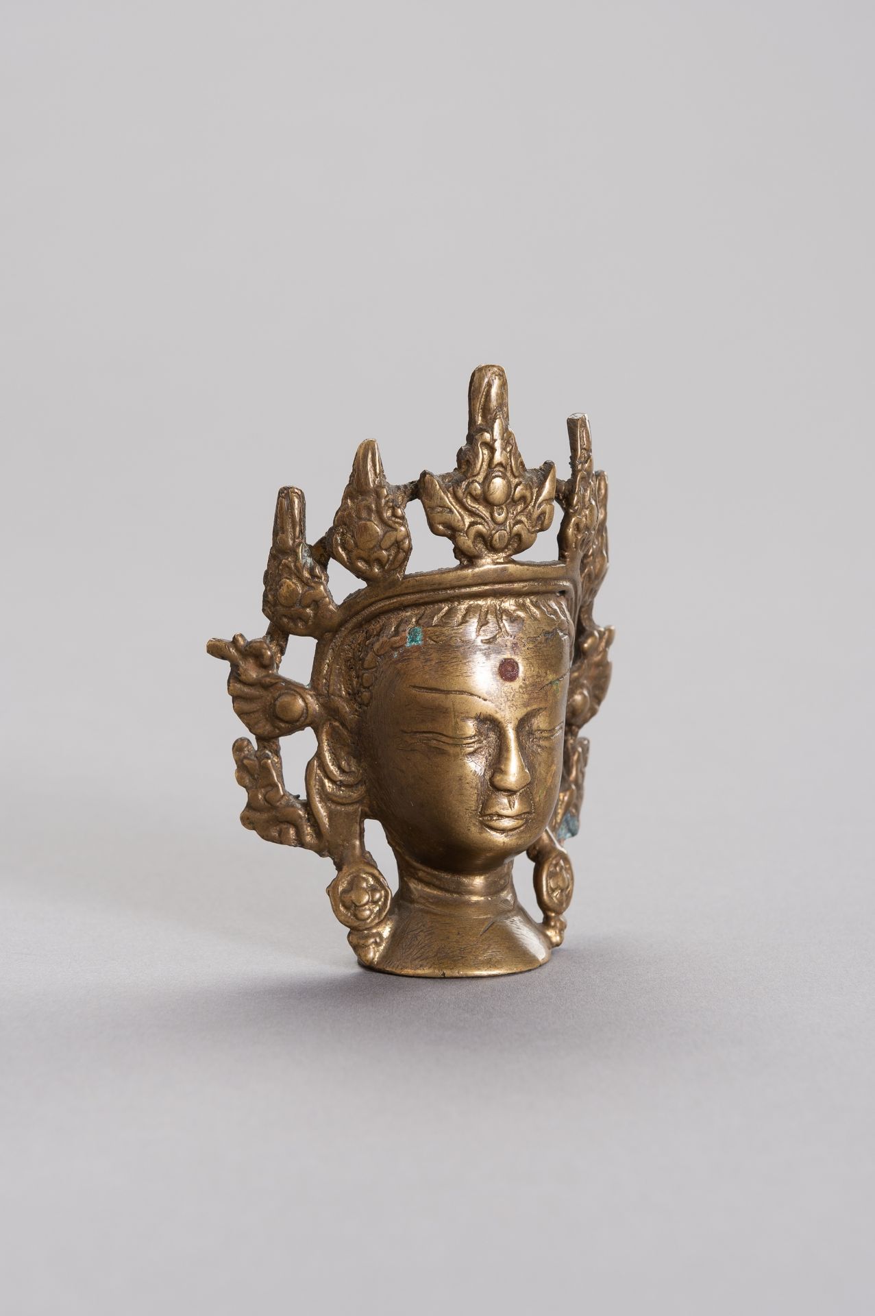 A MINIATURE BRONZE HEAD OF BODHISATTVA - Image 5 of 7