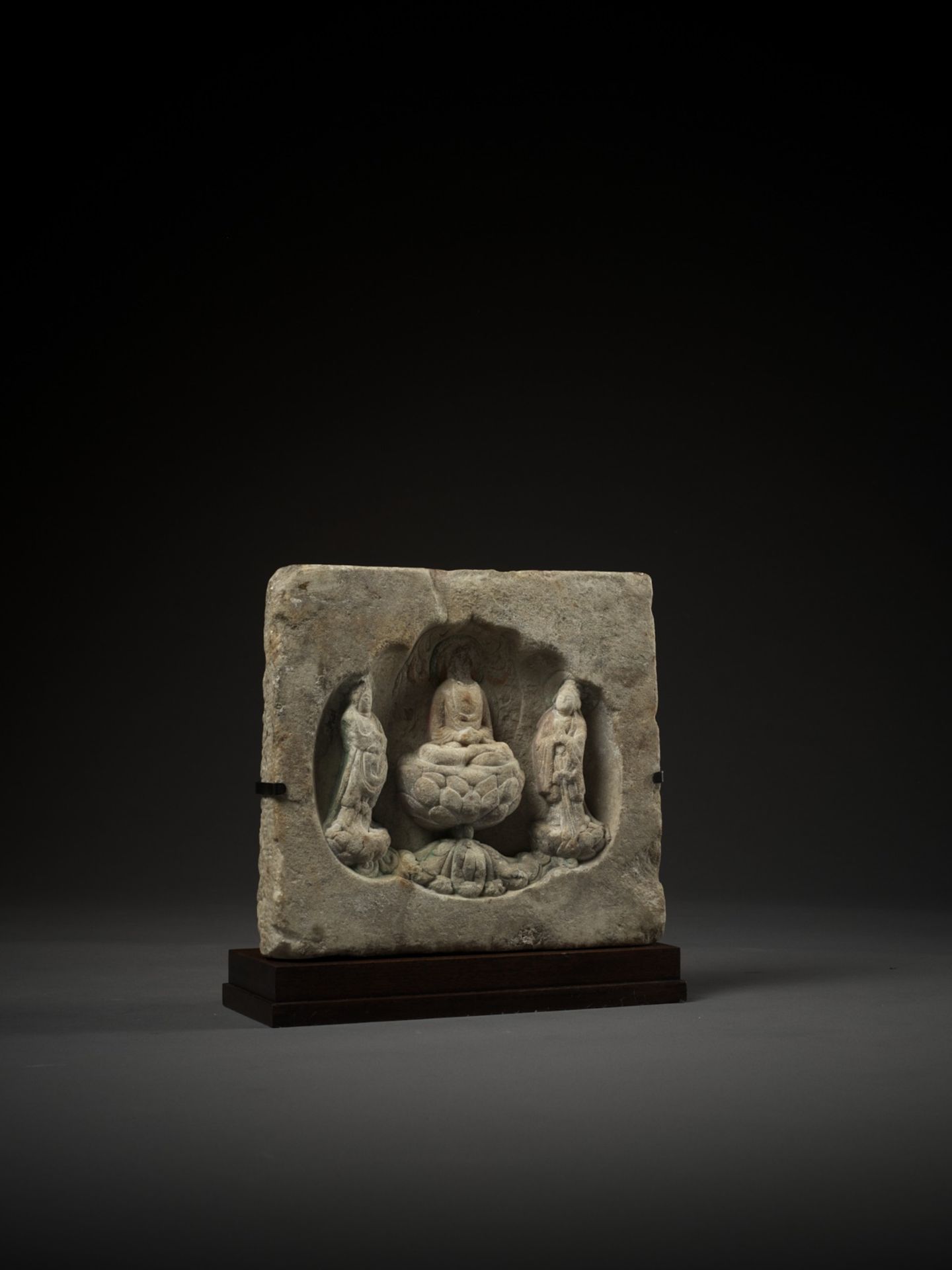 A WHITE MARBLE BUDDHIST STELE, NORTHERN WEI TO NORTHERN QI - Image 8 of 11