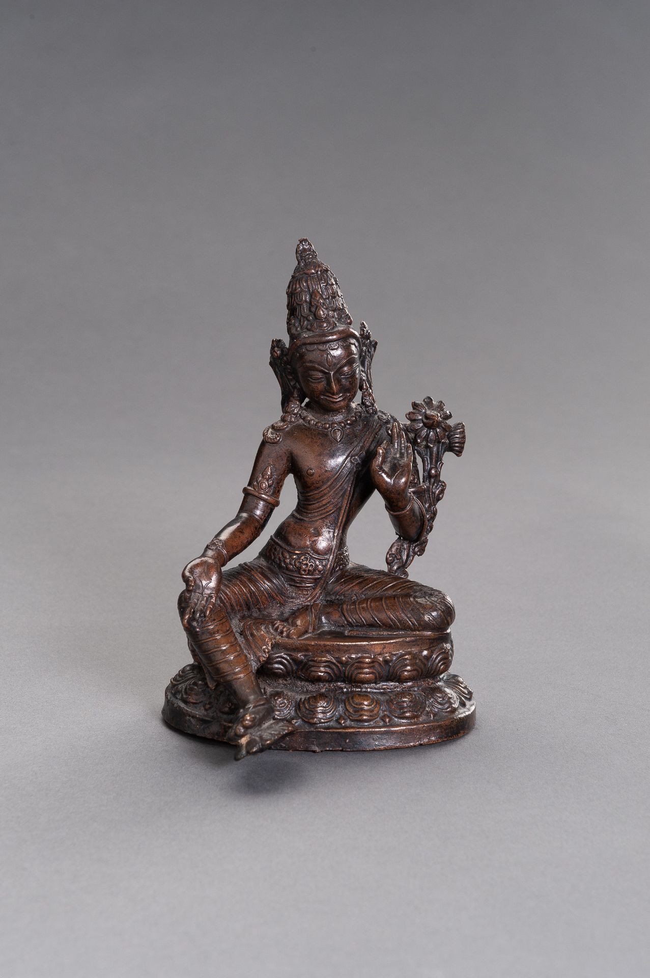 A COPPER ALLOY FIGURE OF PADMAPANI, 19TH CENTURY