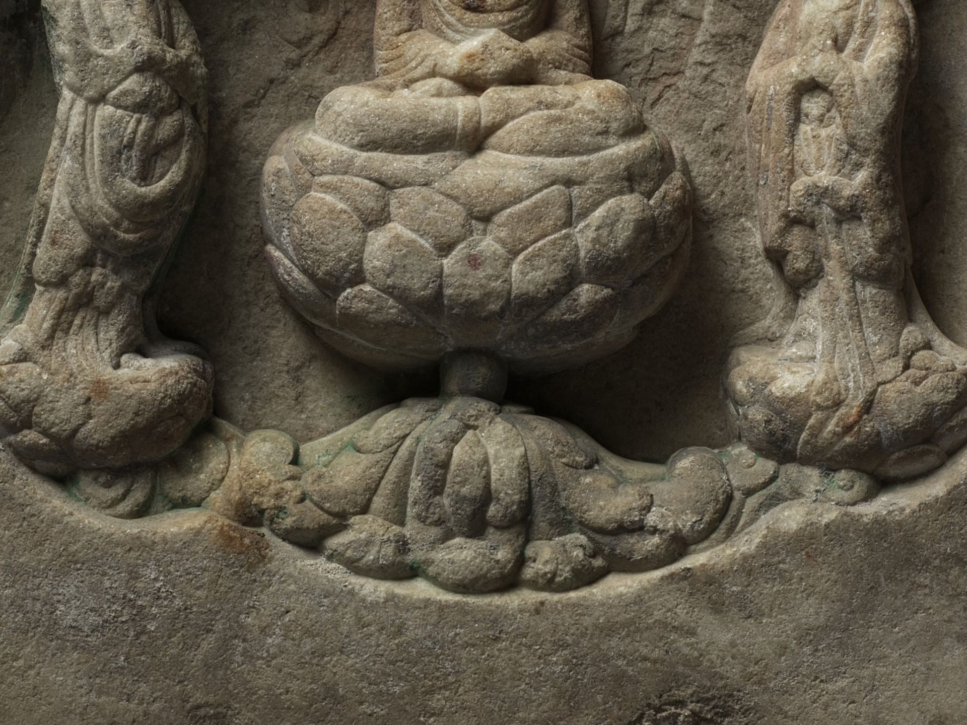 A WHITE MARBLE BUDDHIST STELE, NORTHERN WEI TO NORTHERN QI - Image 9 of 11