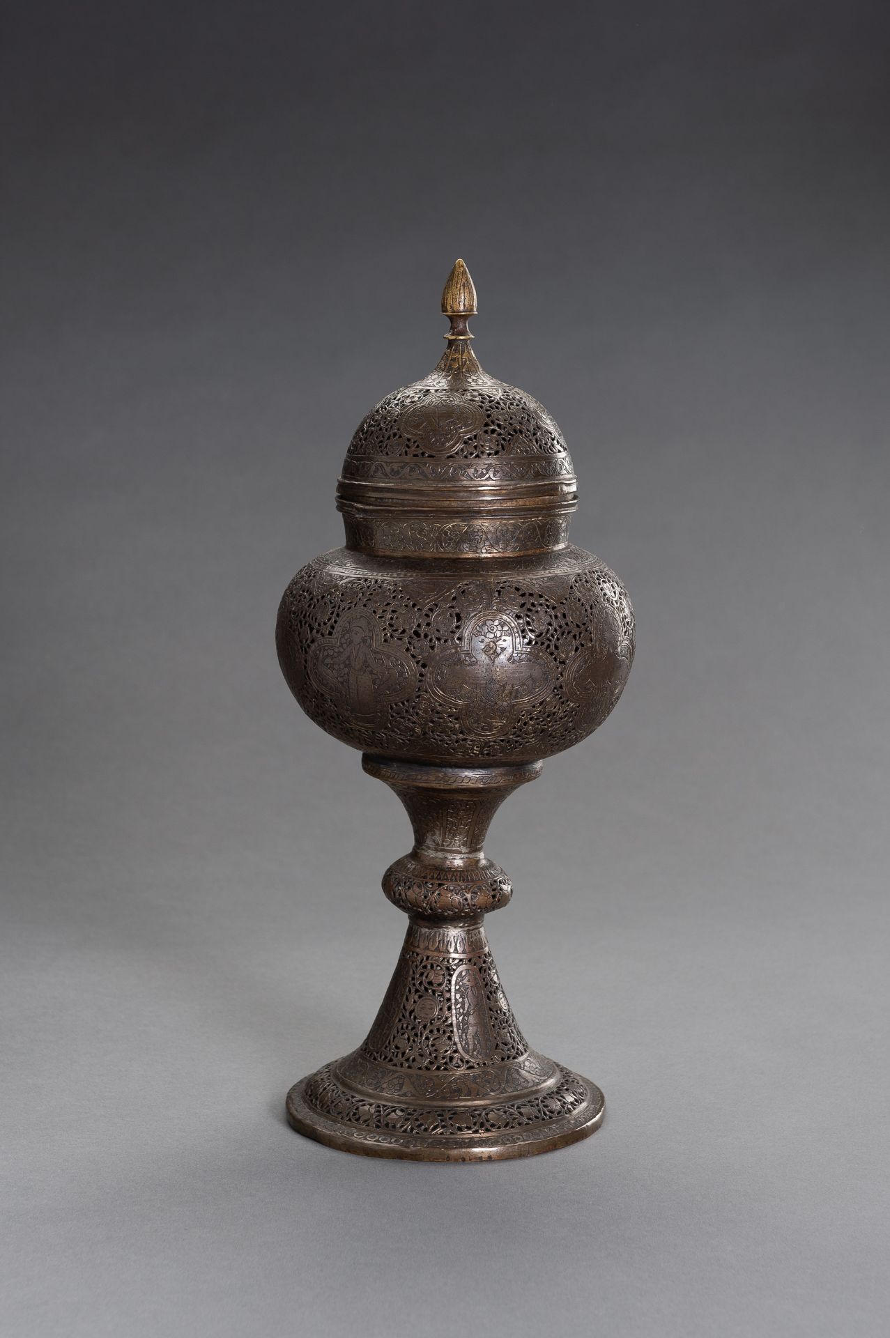 A LARGE INDO-PERSIAN METAL INCENSE BURNER - Image 4 of 9