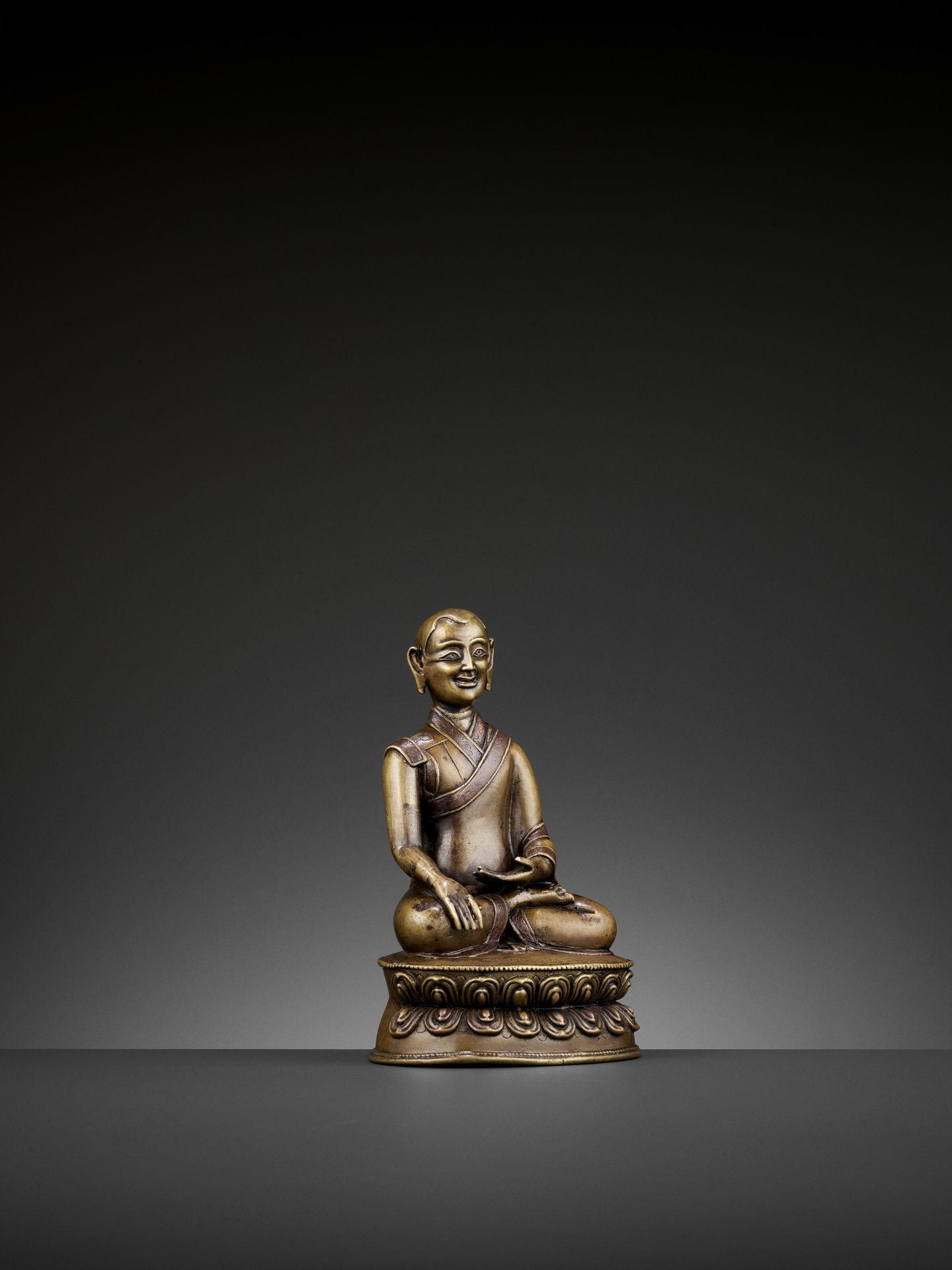 A PORTRAIT BRONZE OF A MONK, COPPER- AND SILVER-INLAID, 16TH-18TH CENTURY - Image 9 of 12