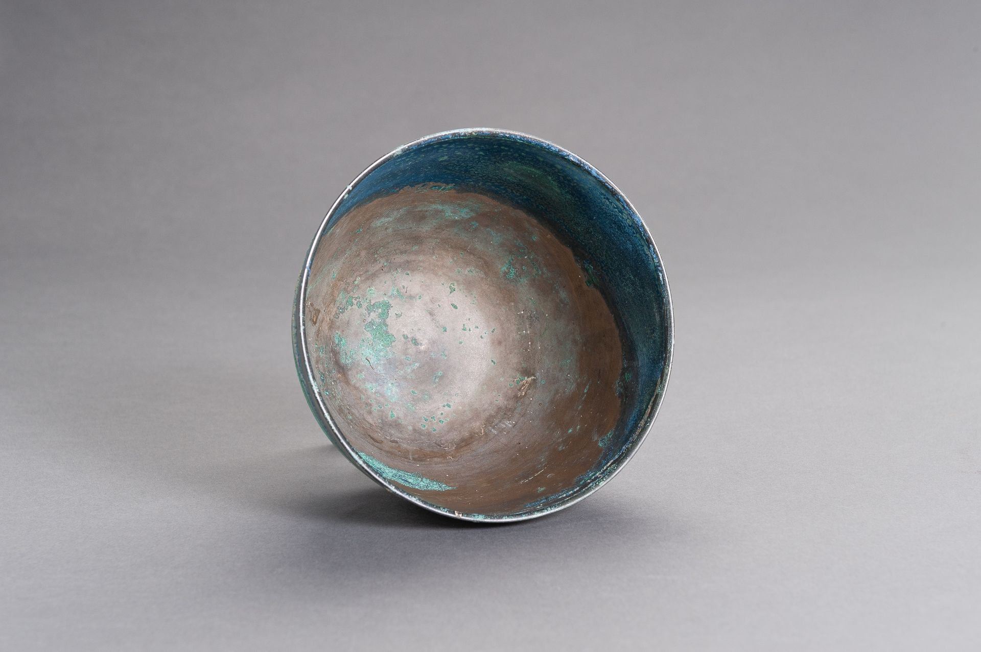 A CHINESE BRONZE BOWL, HAN - Image 8 of 9