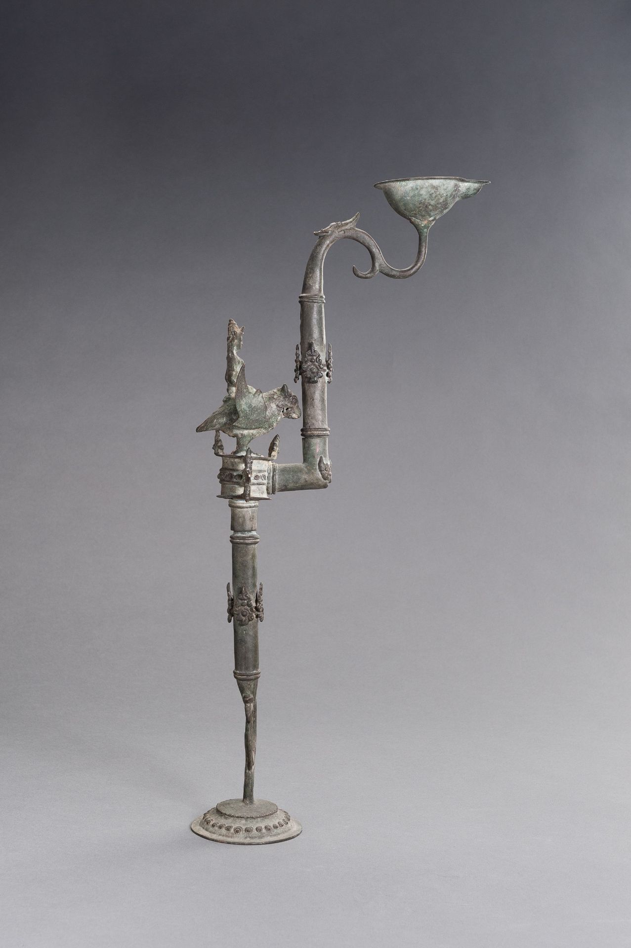 AN UNUSUAL BRONZE OIL LAMP - Image 7 of 9