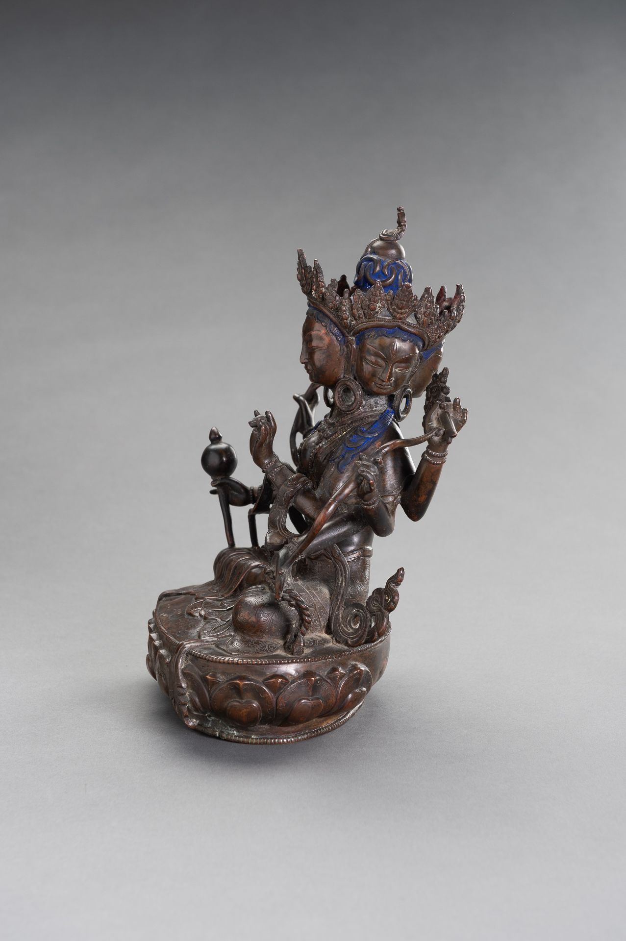 A COPPER ALLOY BRONZE FIGURE OF PRATISARA - Image 3 of 9