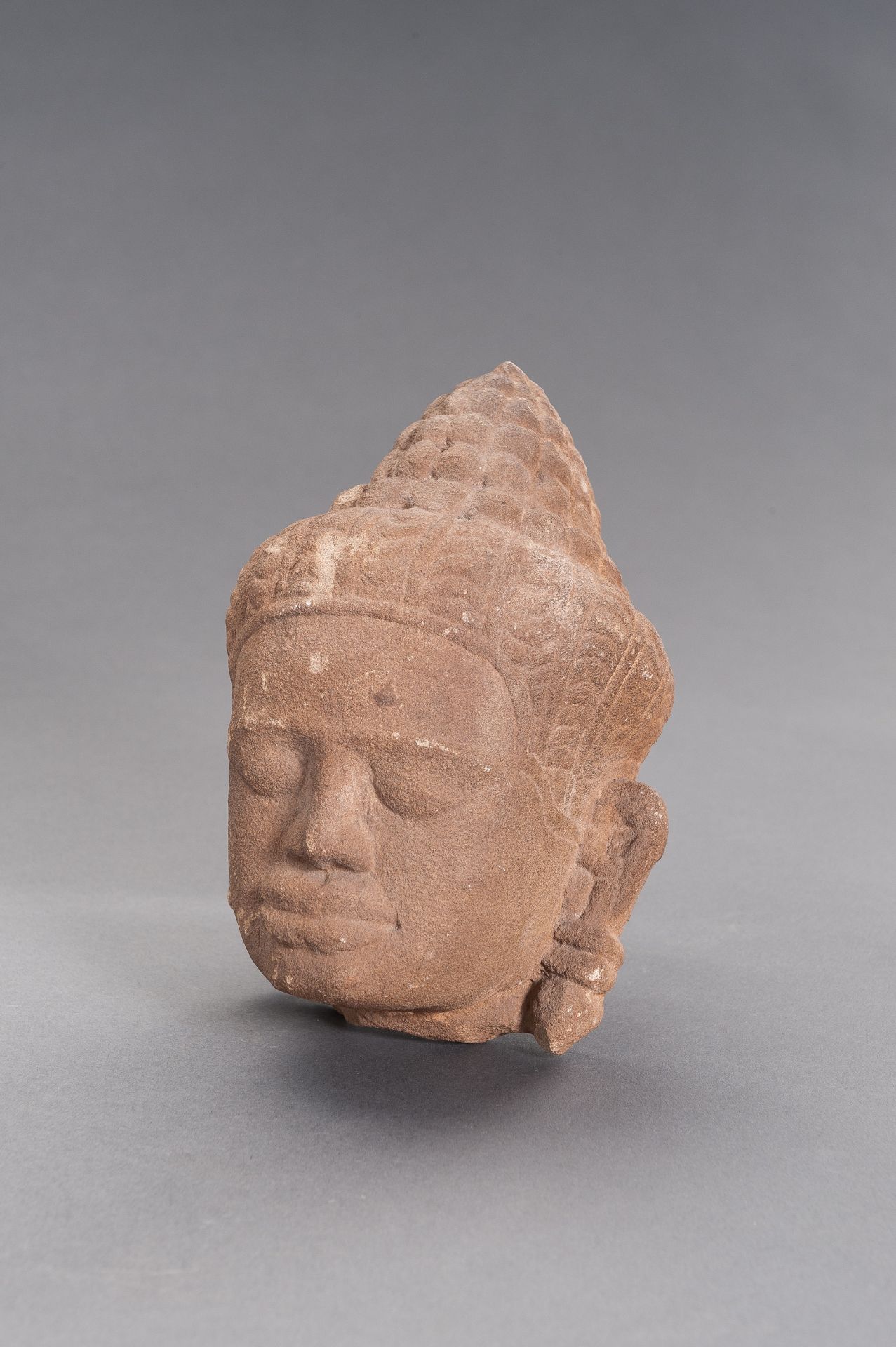 A KHMER SANDSTONE HEAD OF BUDDHA - Image 4 of 8