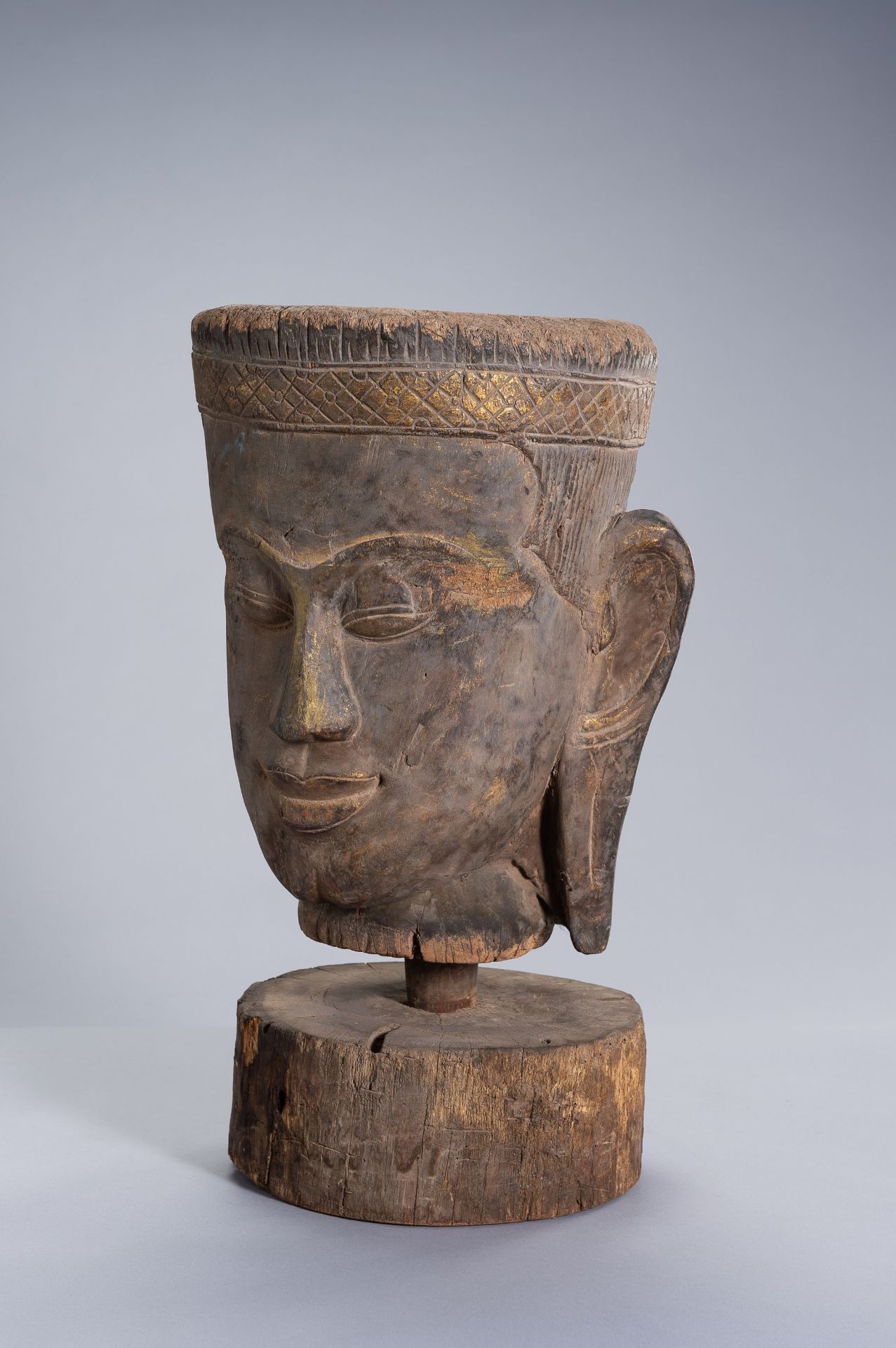 A LARGE WOOD HEAD OF BUDDHA - Image 2 of 8