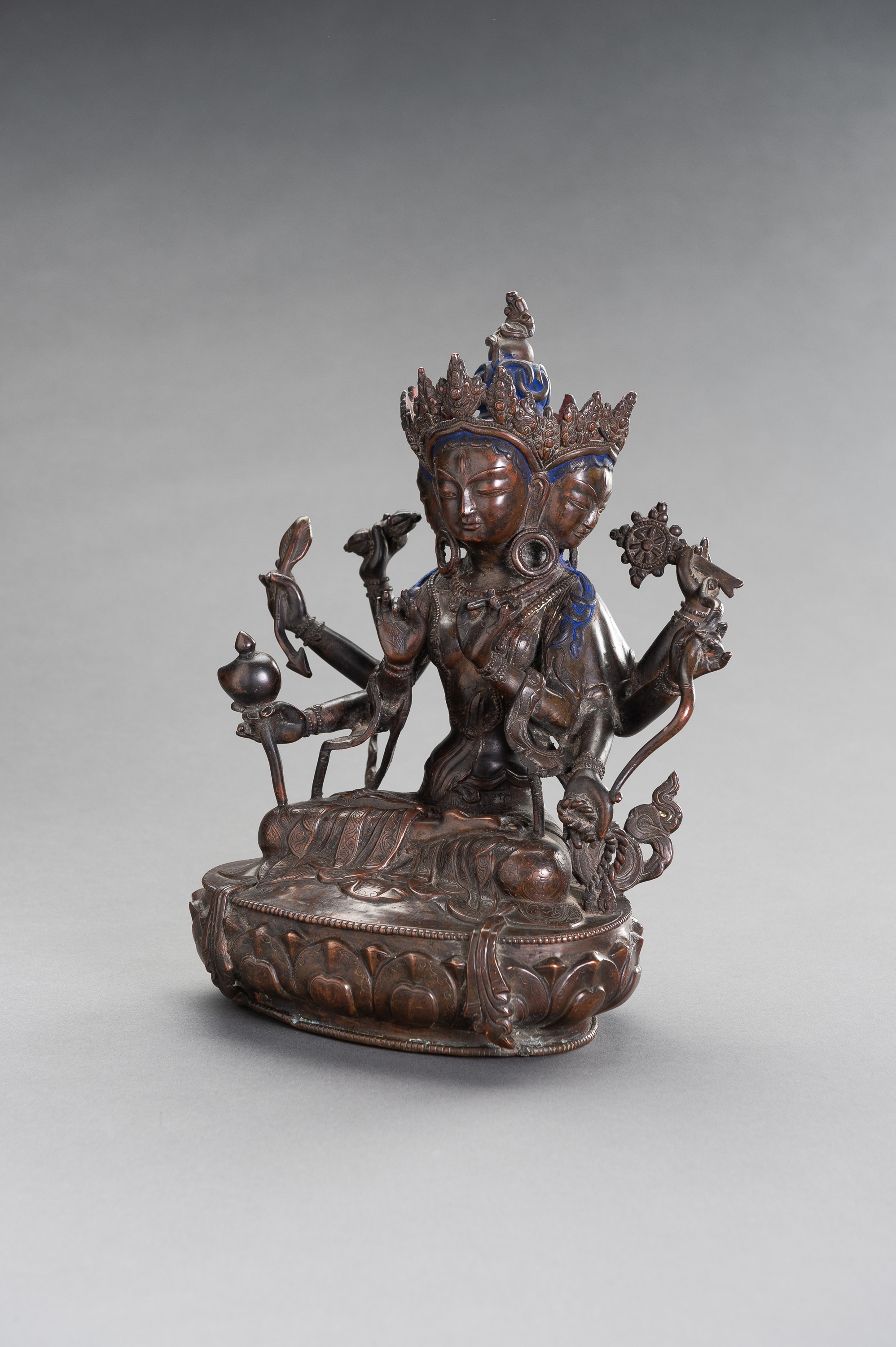 A COPPER ALLOY BRONZE FIGURE OF PRATISARA - Image 2 of 9